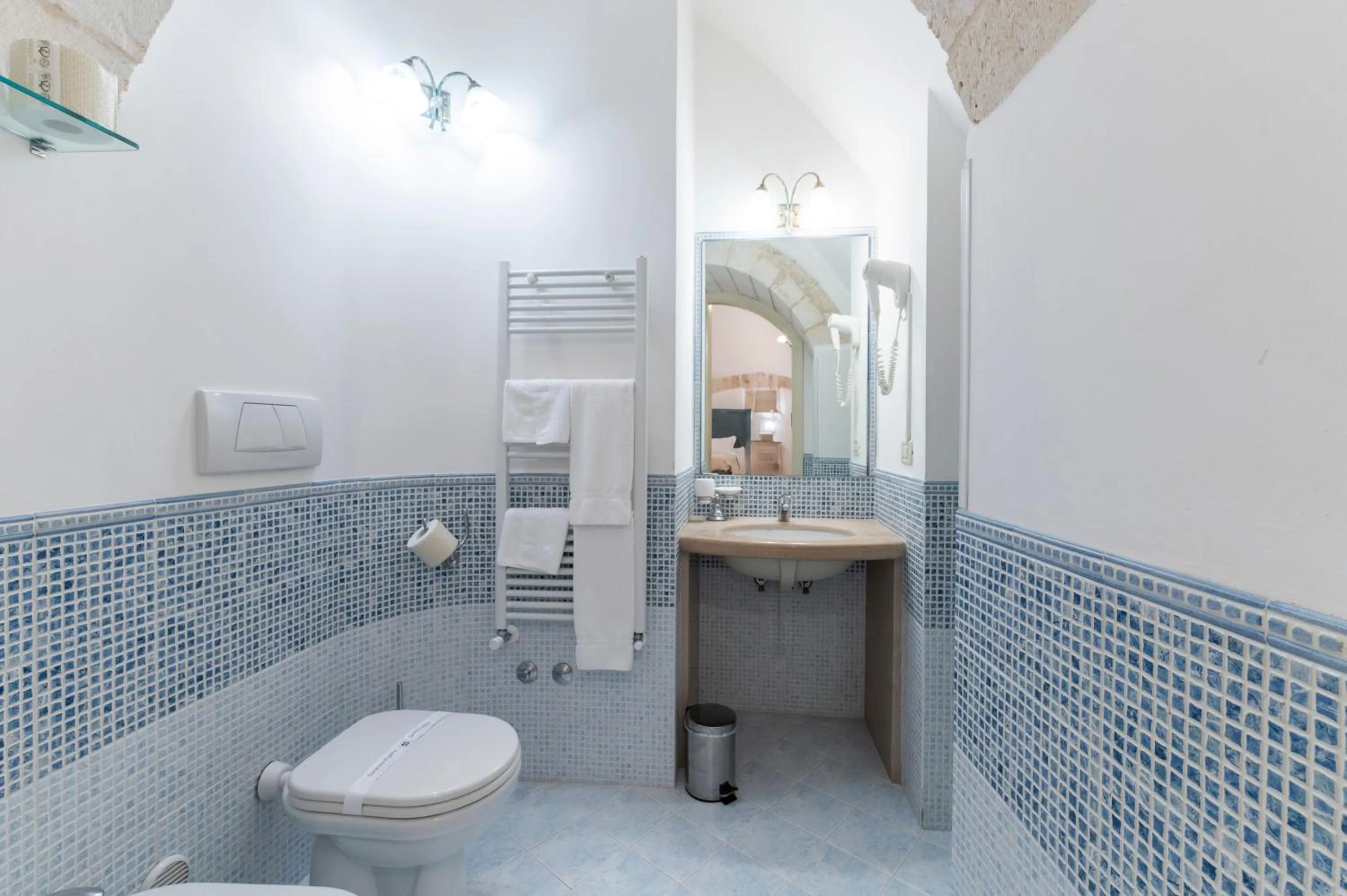 Bathroom in Hotel La Terra