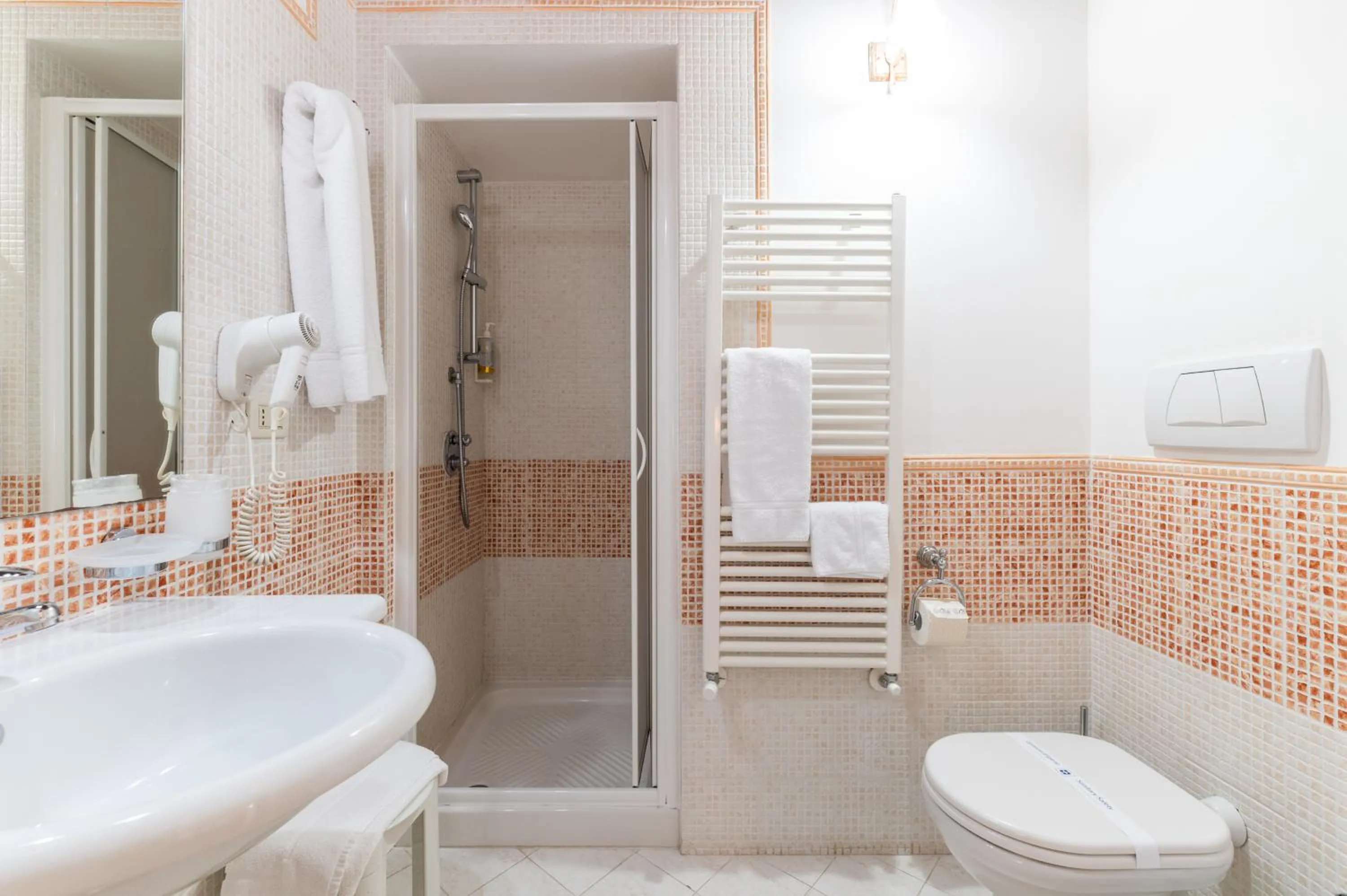 Bathroom in Hotel La Terra