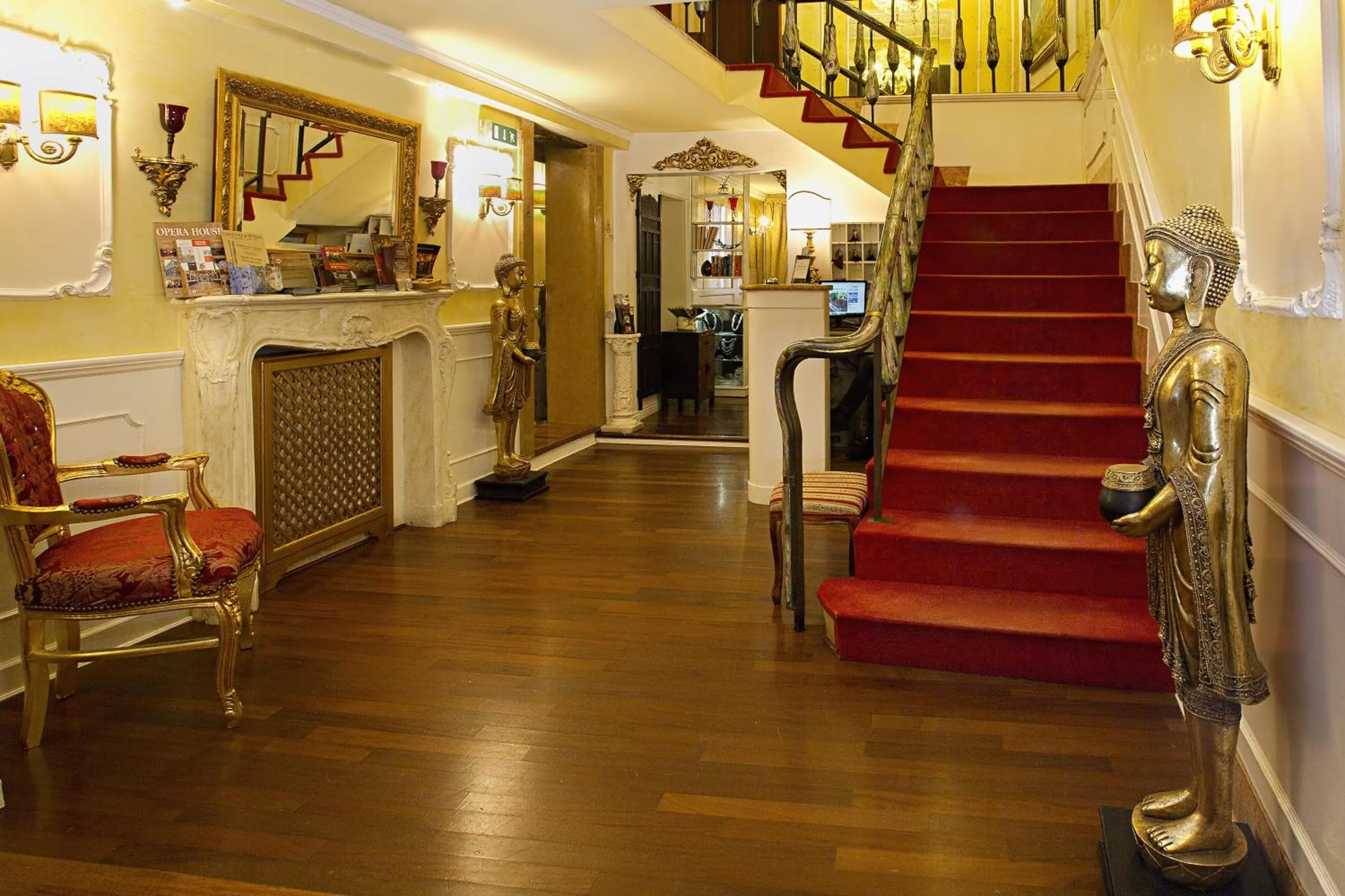 Lobby or reception in Hotel Noemi