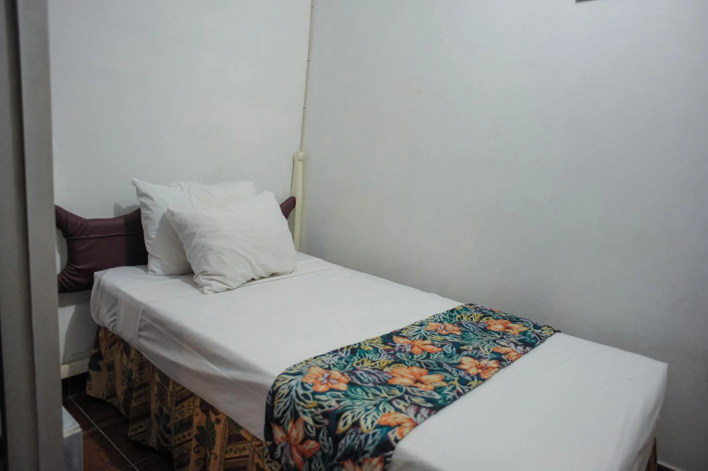 Bed in Glorianna Hotel