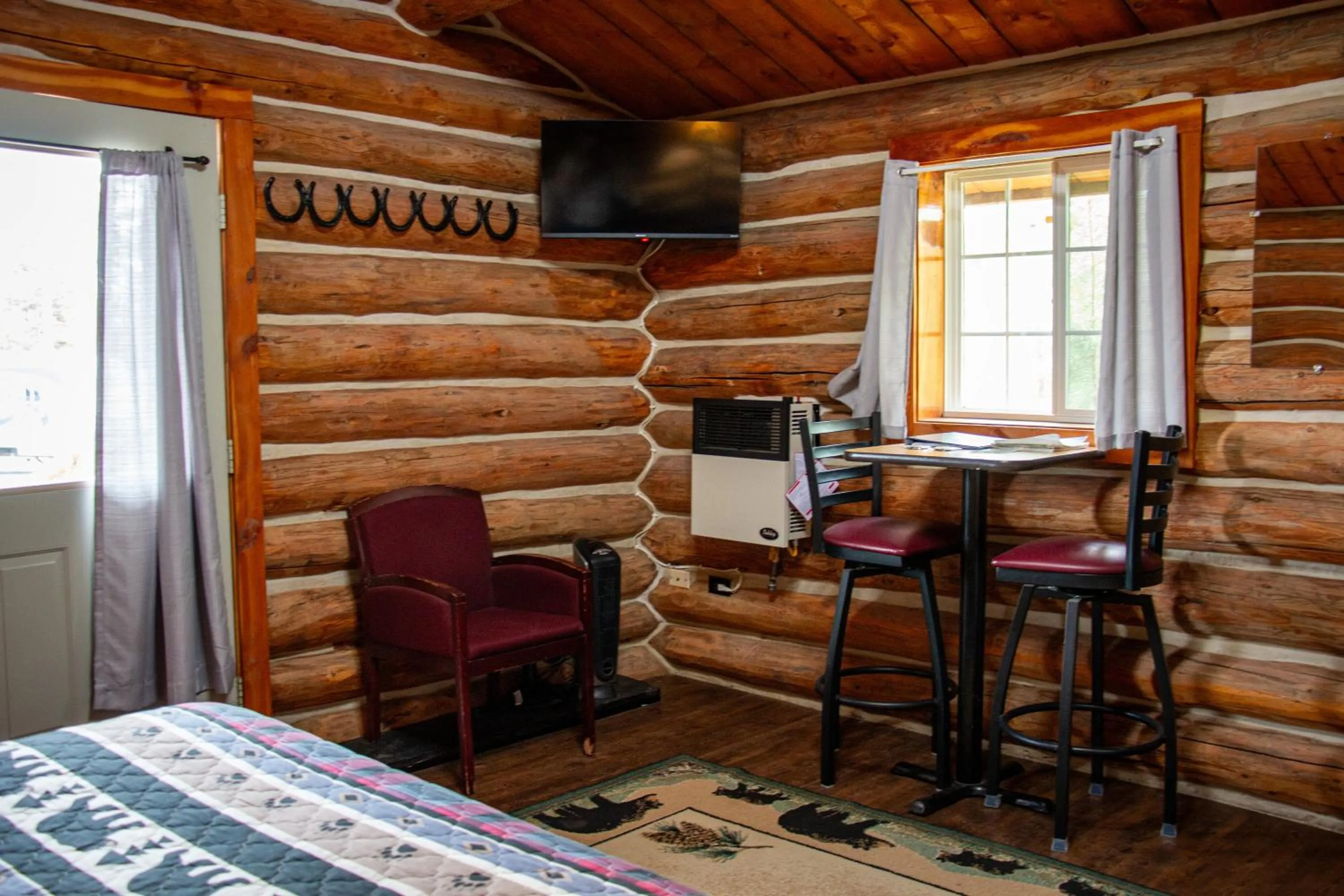 Crooked Creek Guest Ranch