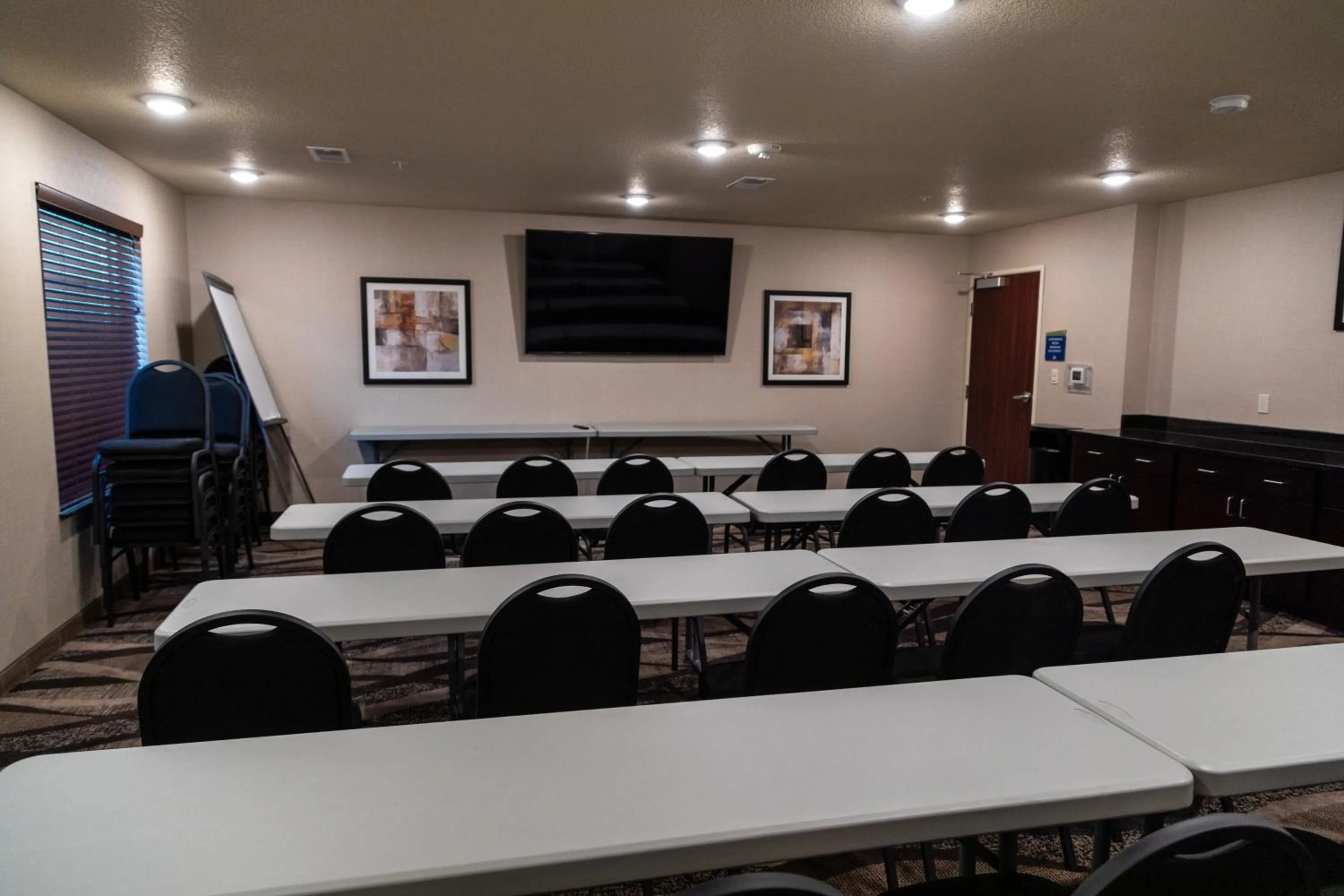 Meeting/conference room in Cobblestone Inn & Suites -Springfield