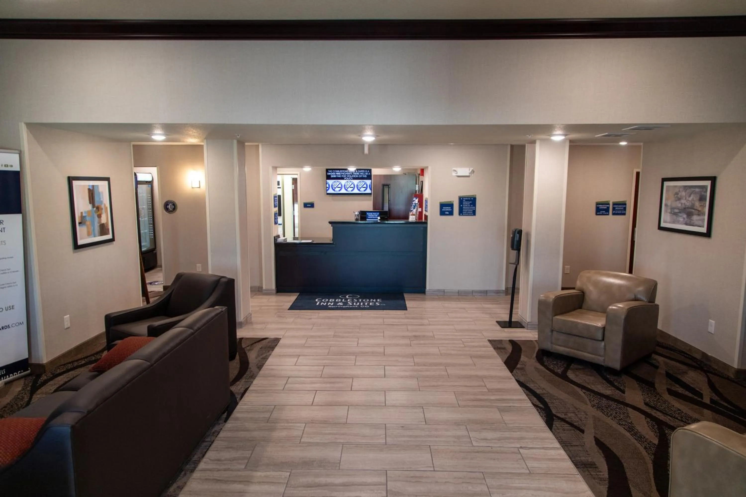 Lobby or reception in Cobblestone Inn & Suites -Springfield
