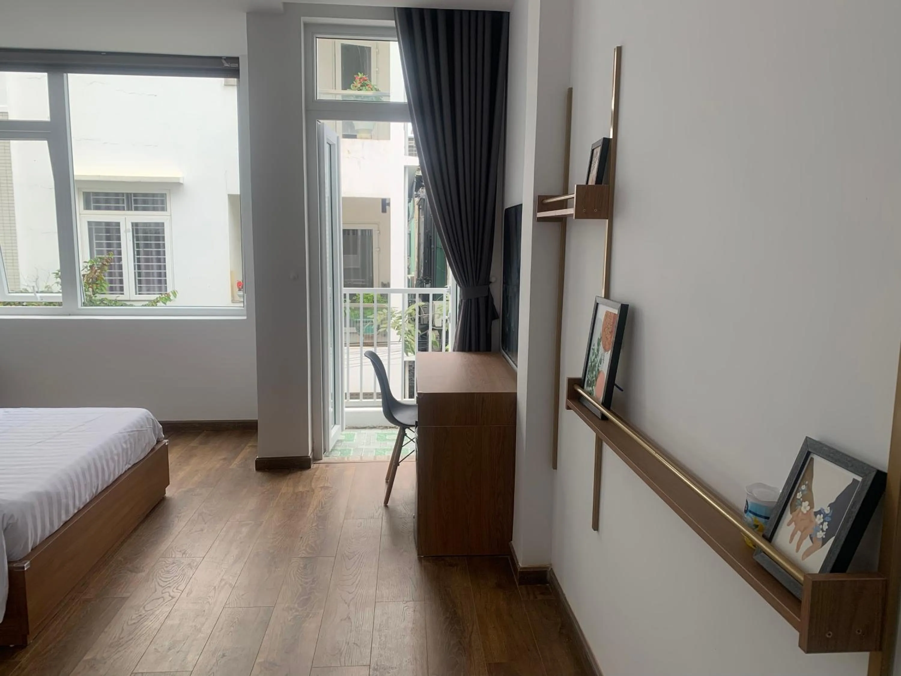 Property building, Bed in Airport homestay