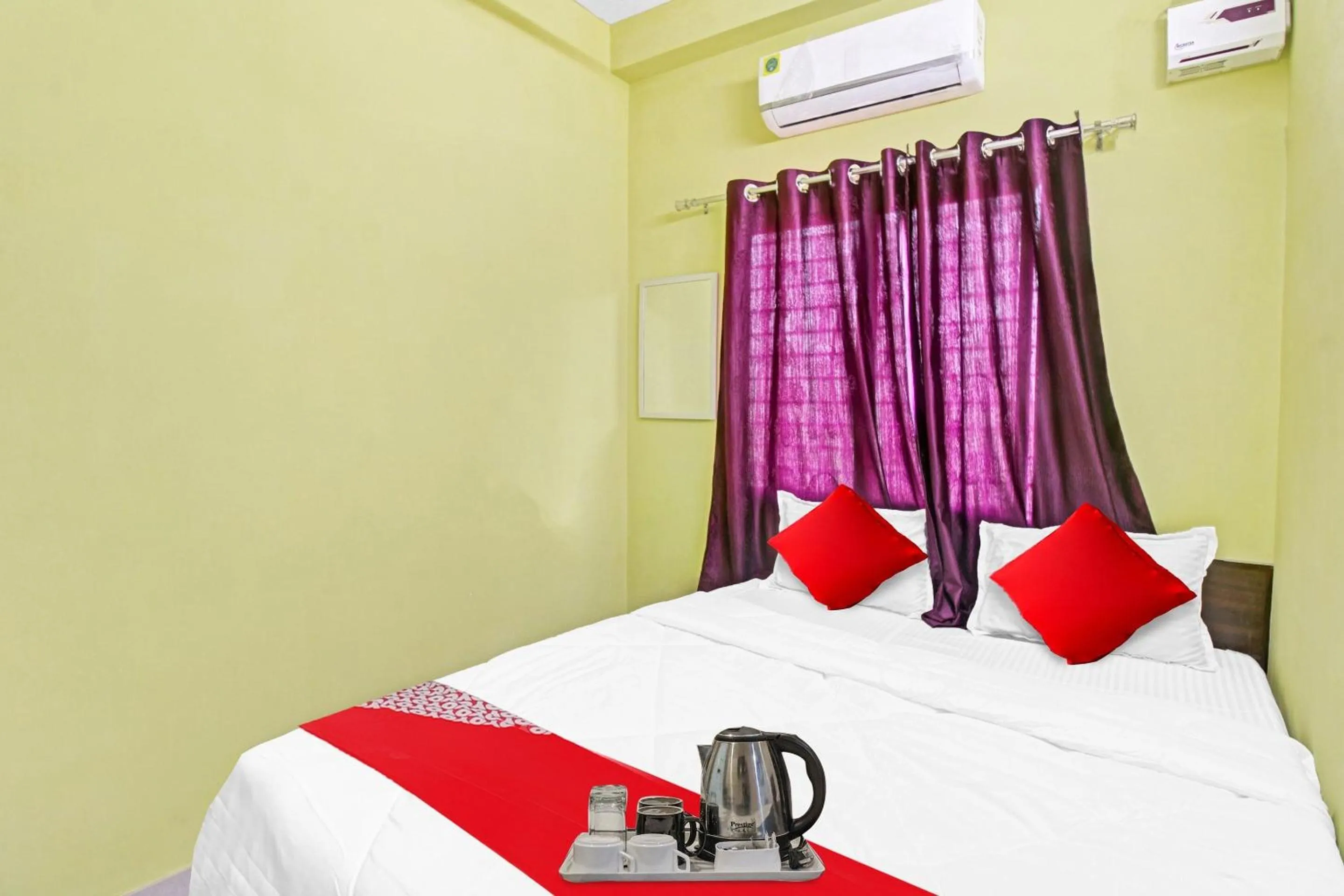 Bedroom, Bed in Hotel O Manjiri Restaurant & Lodging