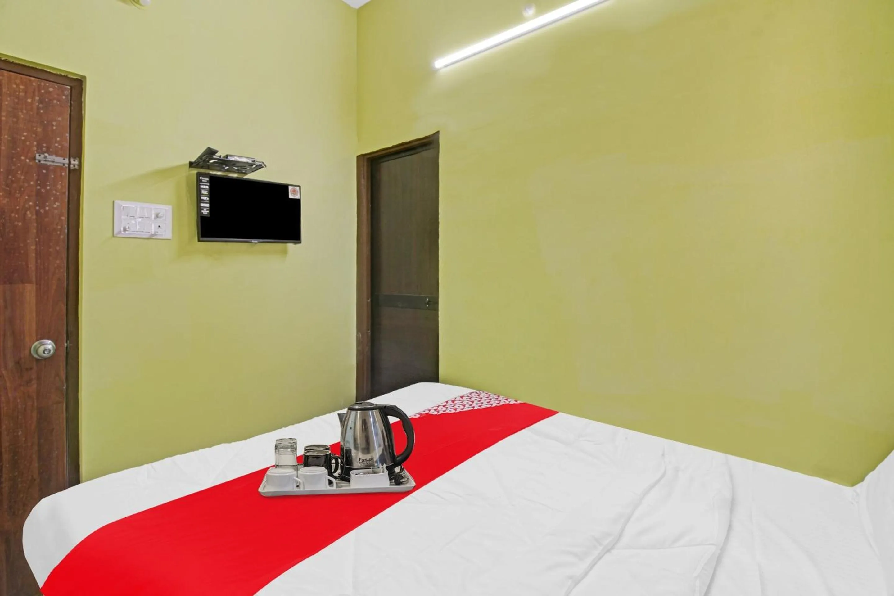 Bedroom, Bed in Hotel O Manjiri Restaurant & Lodging