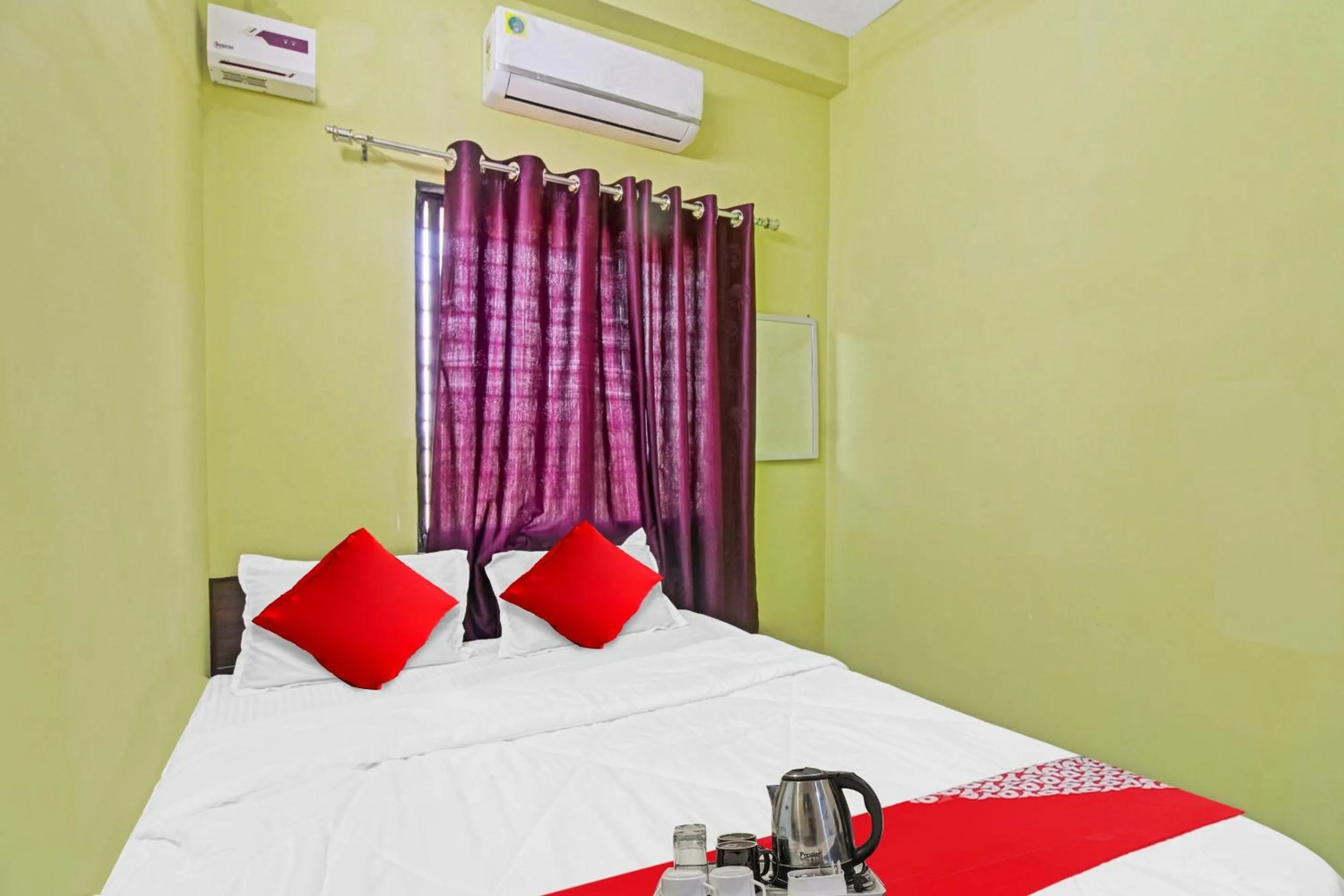 Bedroom, Bed in Hotel O Manjiri Restaurant & Lodging