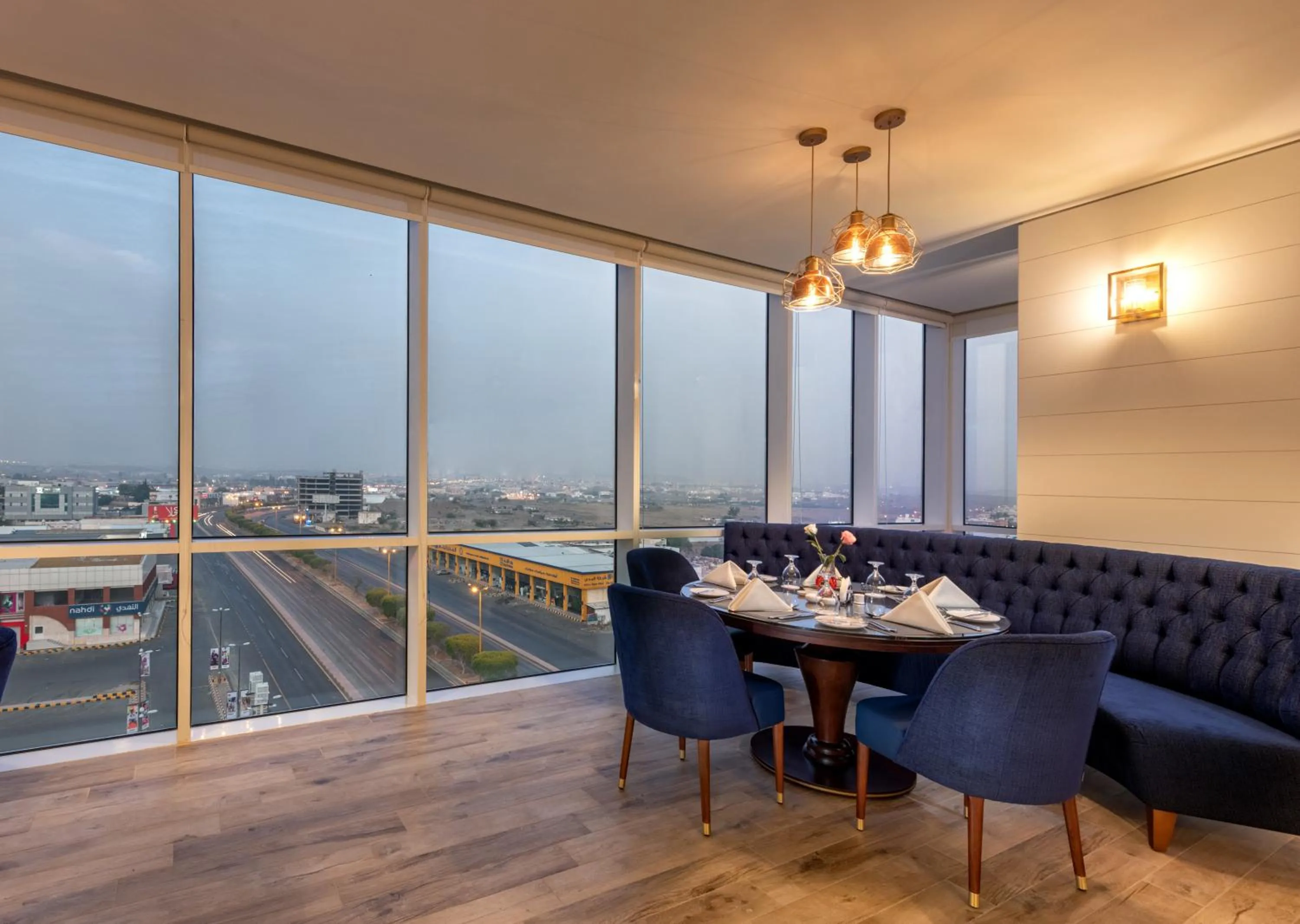 Dining area in Nivel Hotel Abha