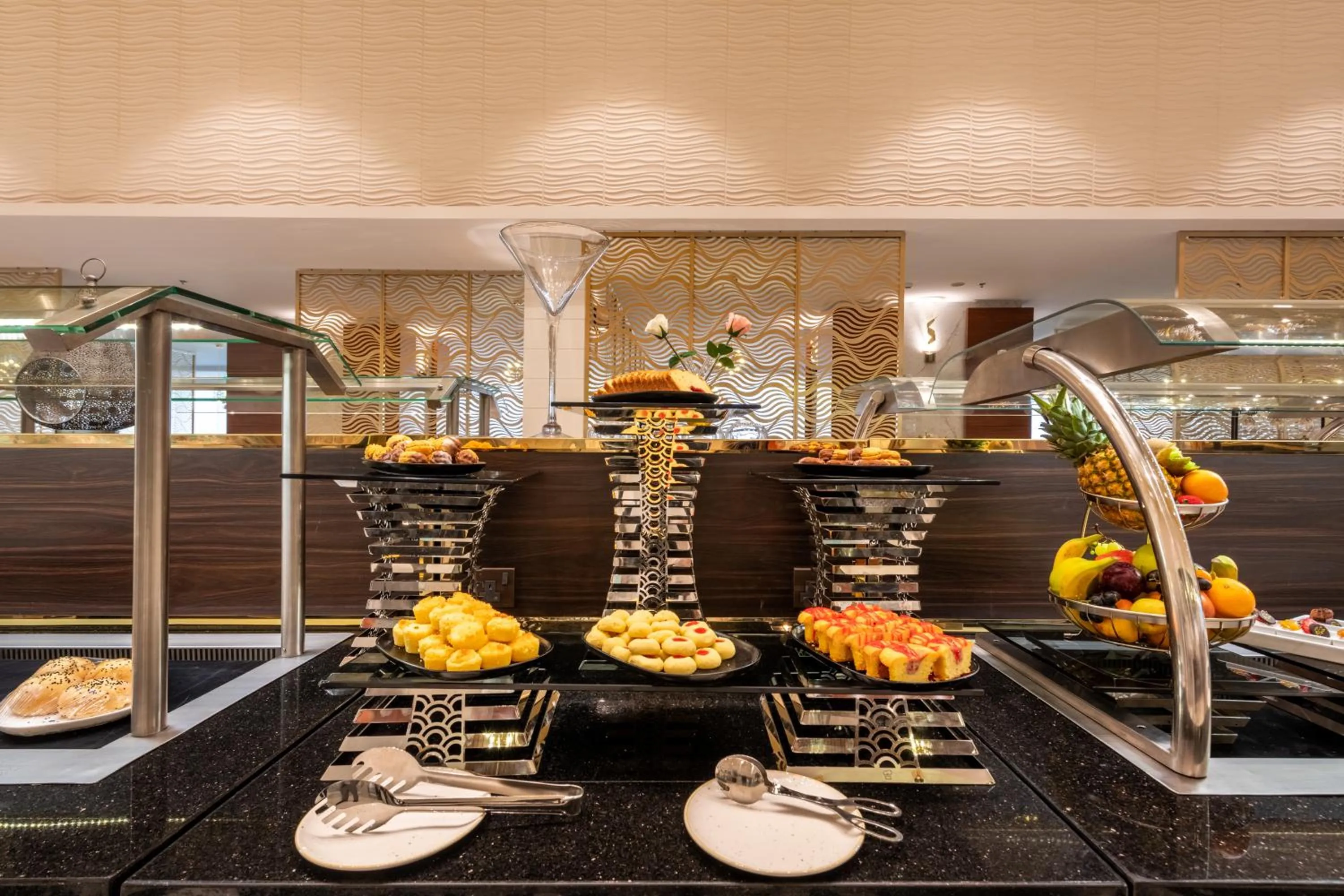 Restaurant/places to eat in Nivel Hotel Abha