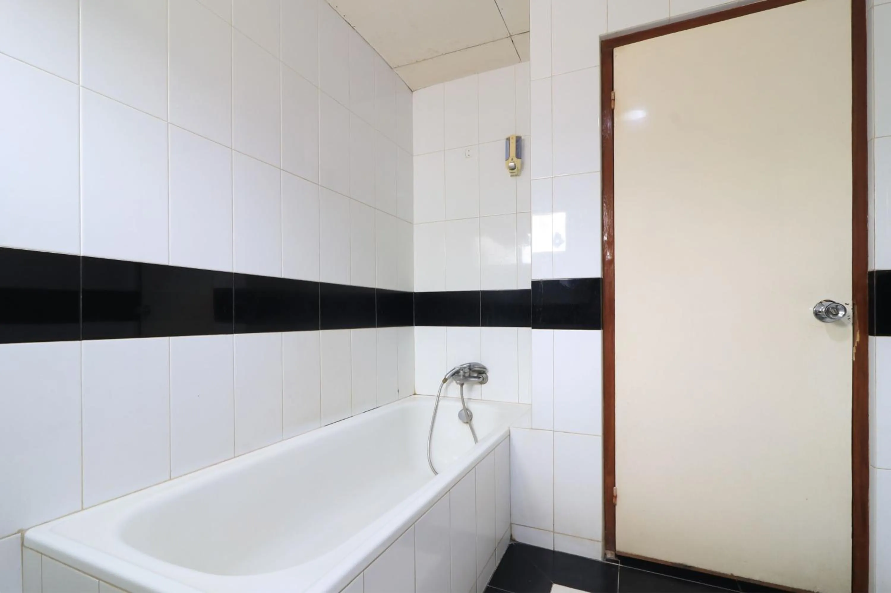 Bathroom in Mroom Prapancha