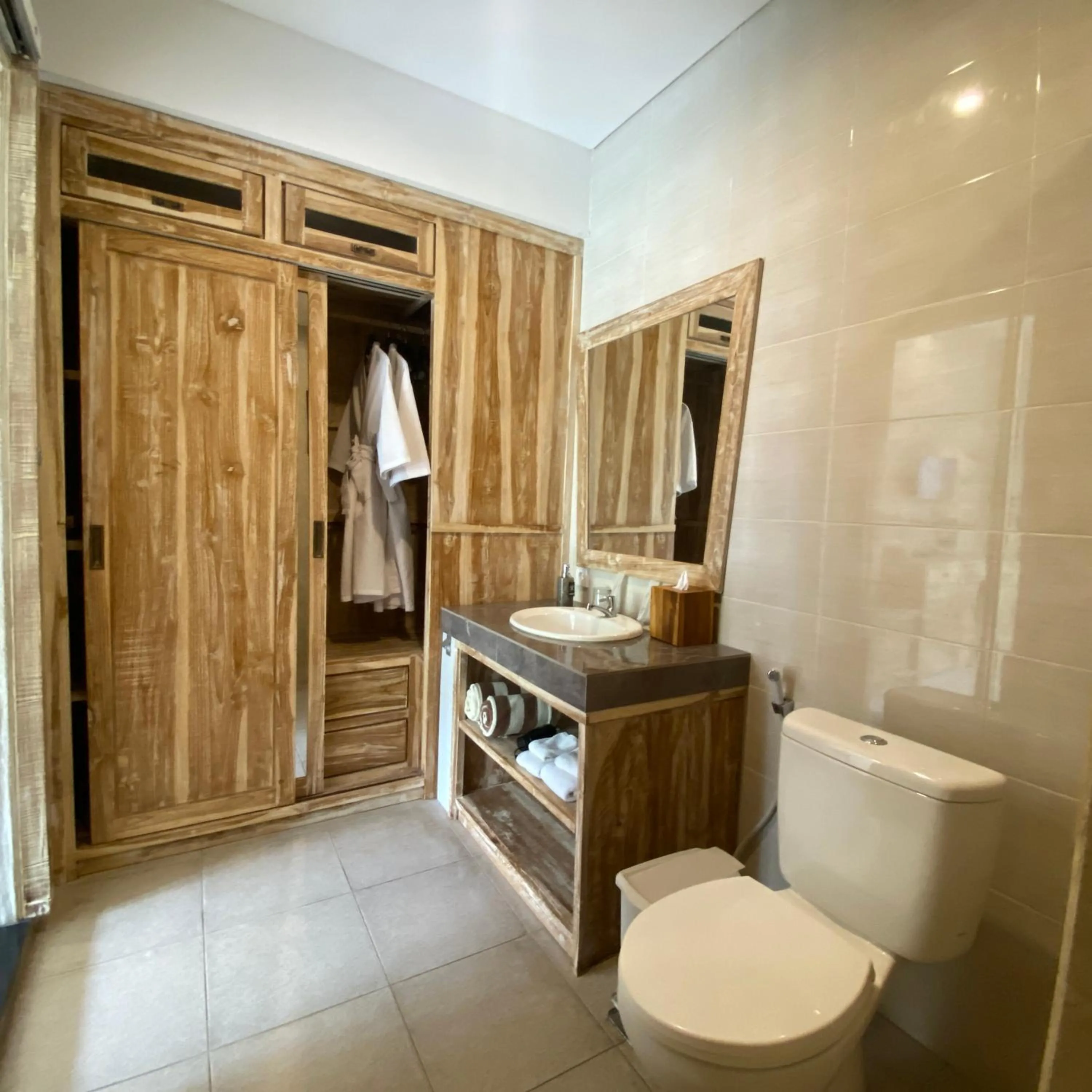 Shower in Green D'mel Bali