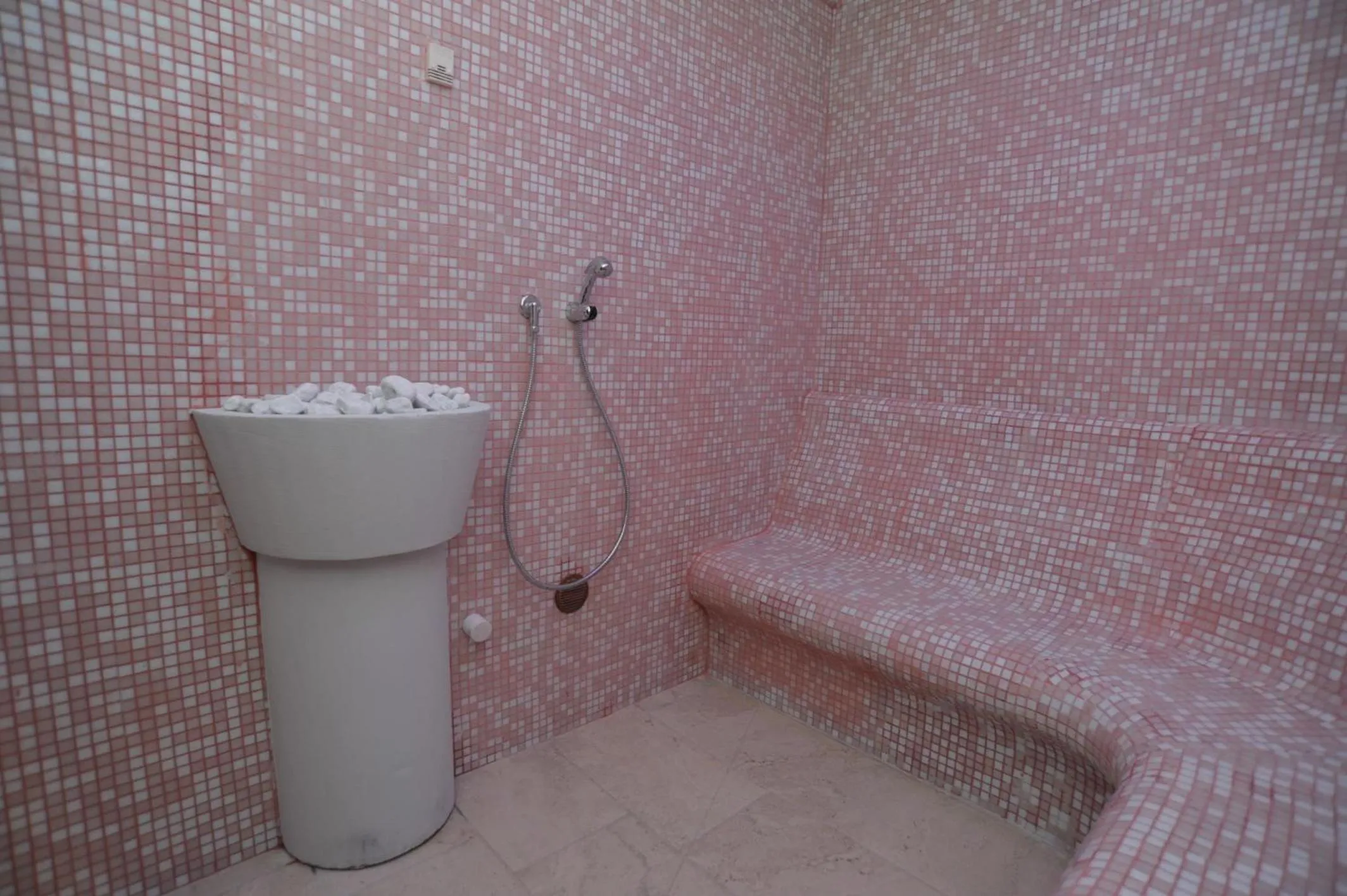 Steam room in Hotel Relais Valle Orientina