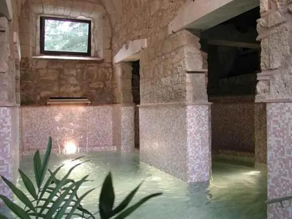 Swimming pool in Hotel Relais Valle Orientina