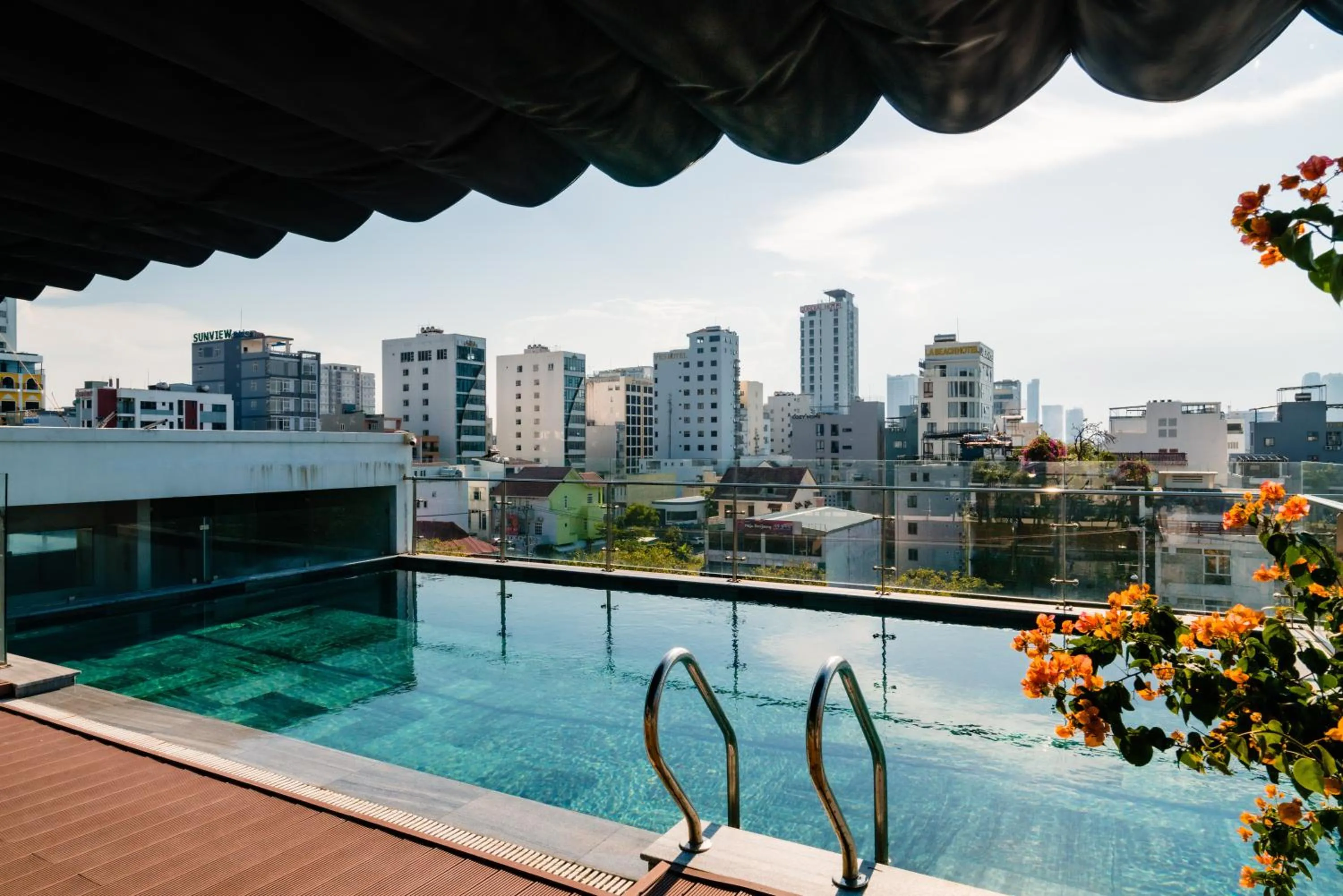 Property building in Dérive Boutique Villa & Apartment Da Nang