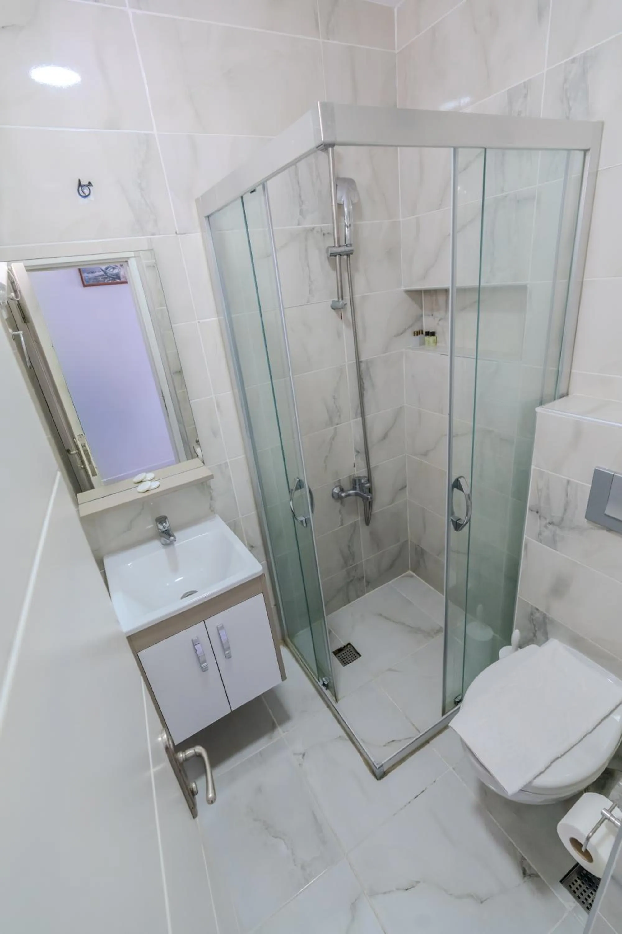Shower in Dreams Bodrum butik hotel