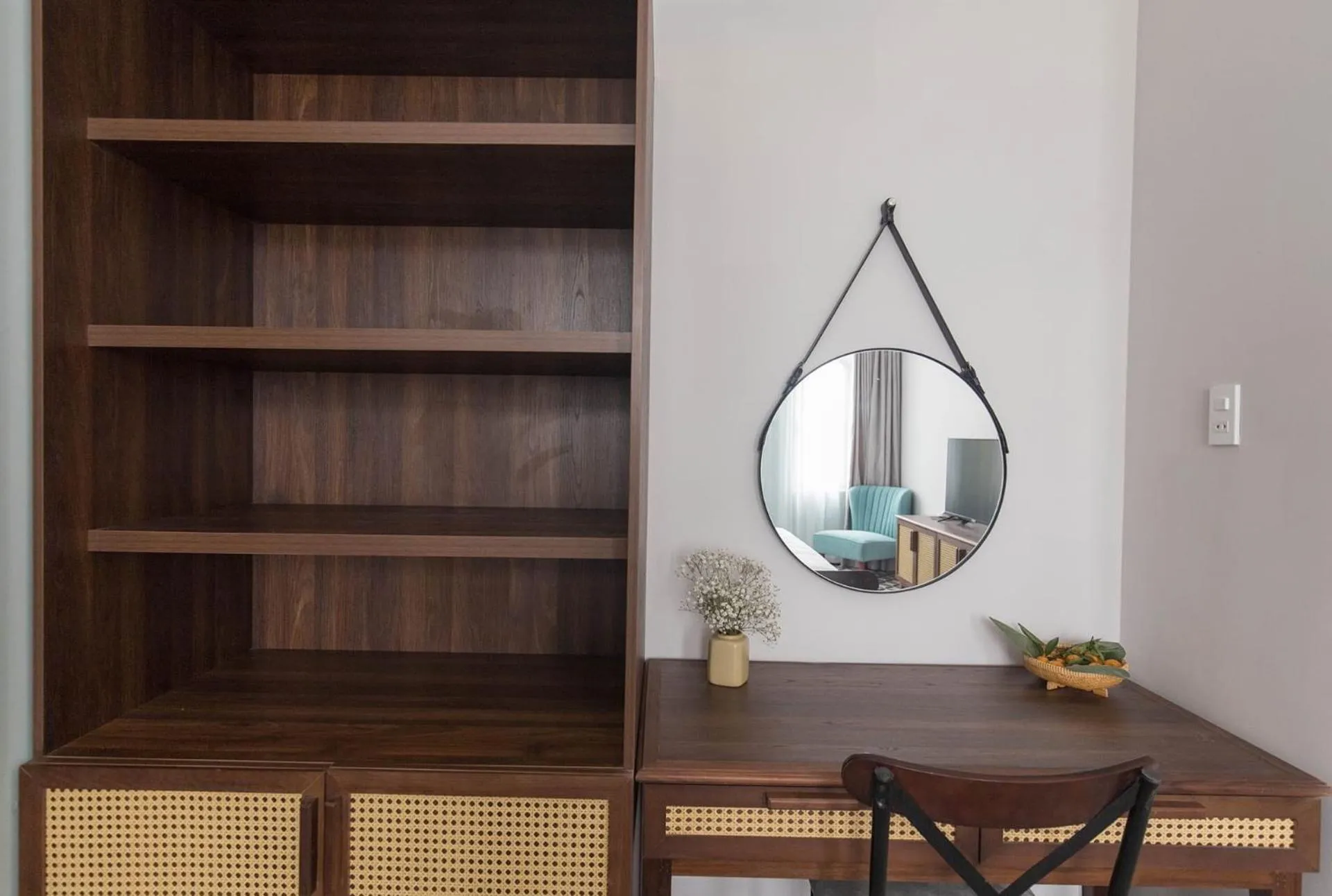 wardrobe in FLOWER BEACHSTAY & COFFEE