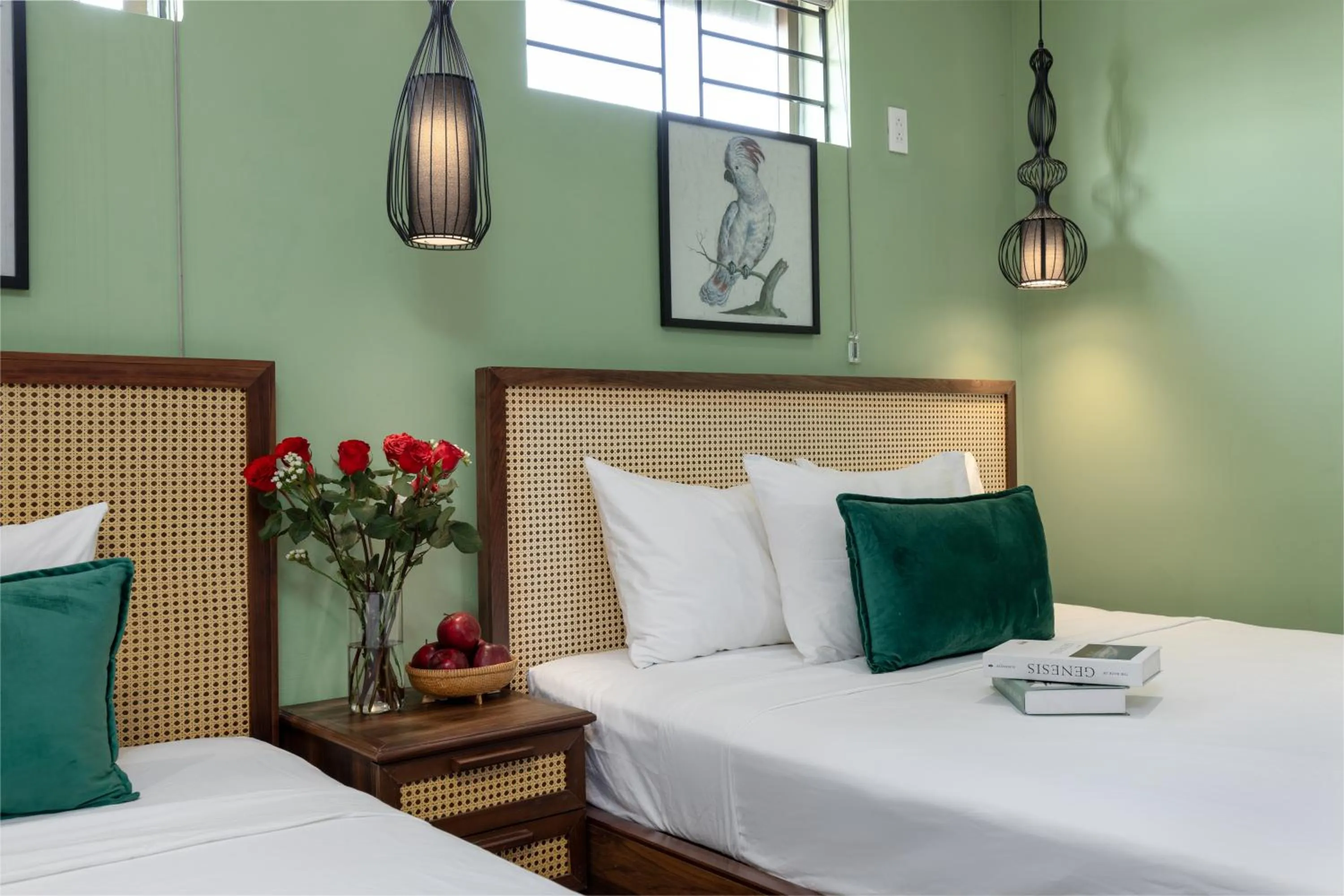 Bed in FLOWER BEACHSTAY & COFFEE