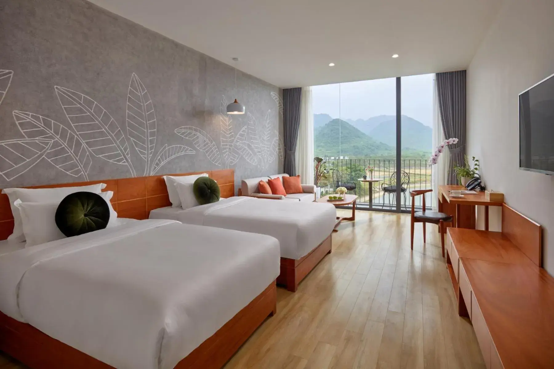 Junior Suite with Twin Beds in Wyndham Grand Vedana Ninh Binh Resort Junior Suite with Twin Beds in Wyndham Grand Vedana Ninh Binh Resort