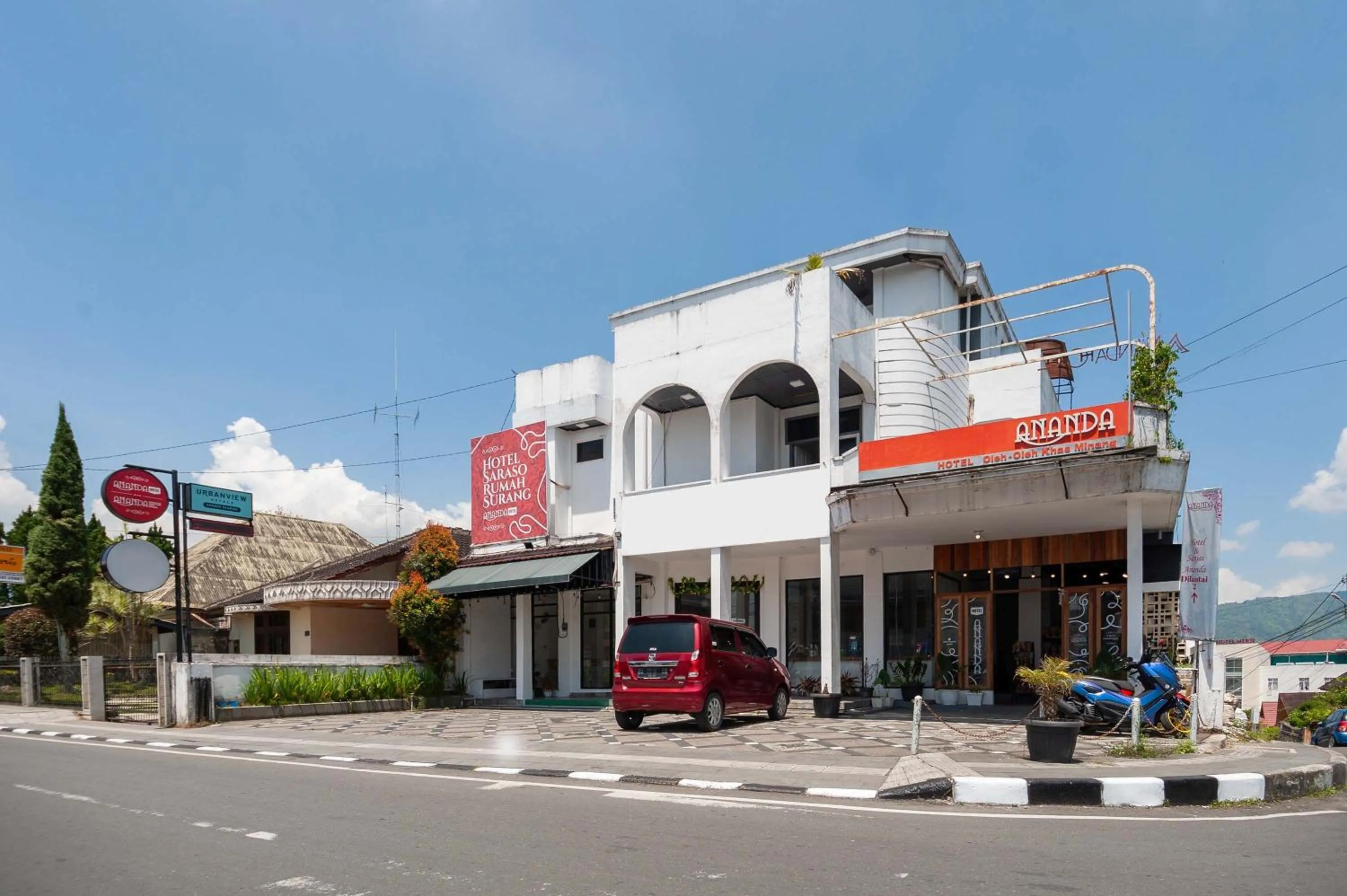Property building in Urbanview Hotel Ananda Syariah by RedDoorz