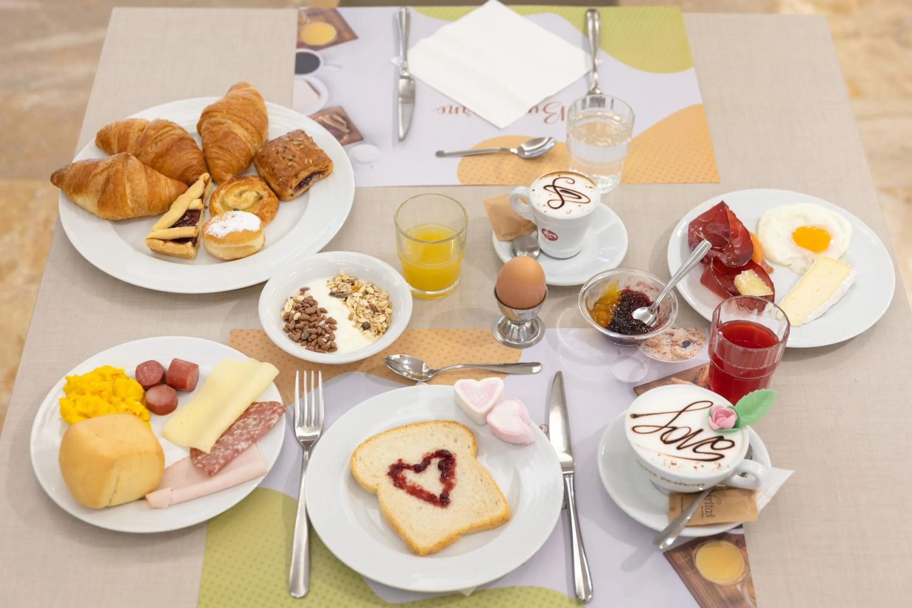 Breakfast in Hotel Boemia