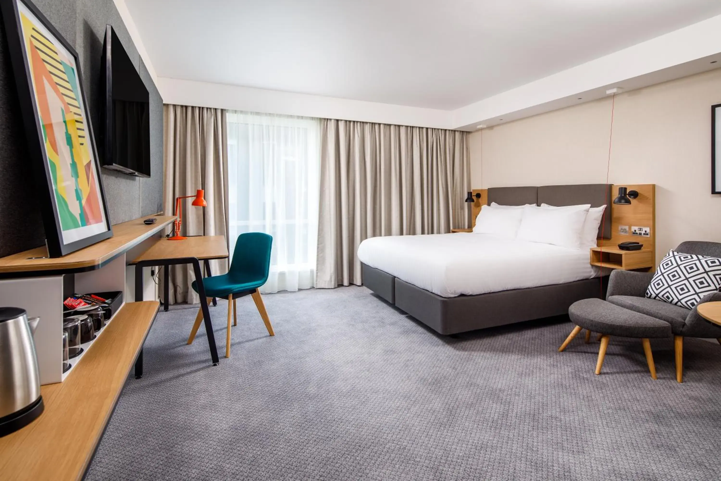 Queen Room - Accessible in Holiday Inn Manchester Airport T2 by IHG Queen Room - Accessible in Holiday Inn Manchester Airport T2 by IHG