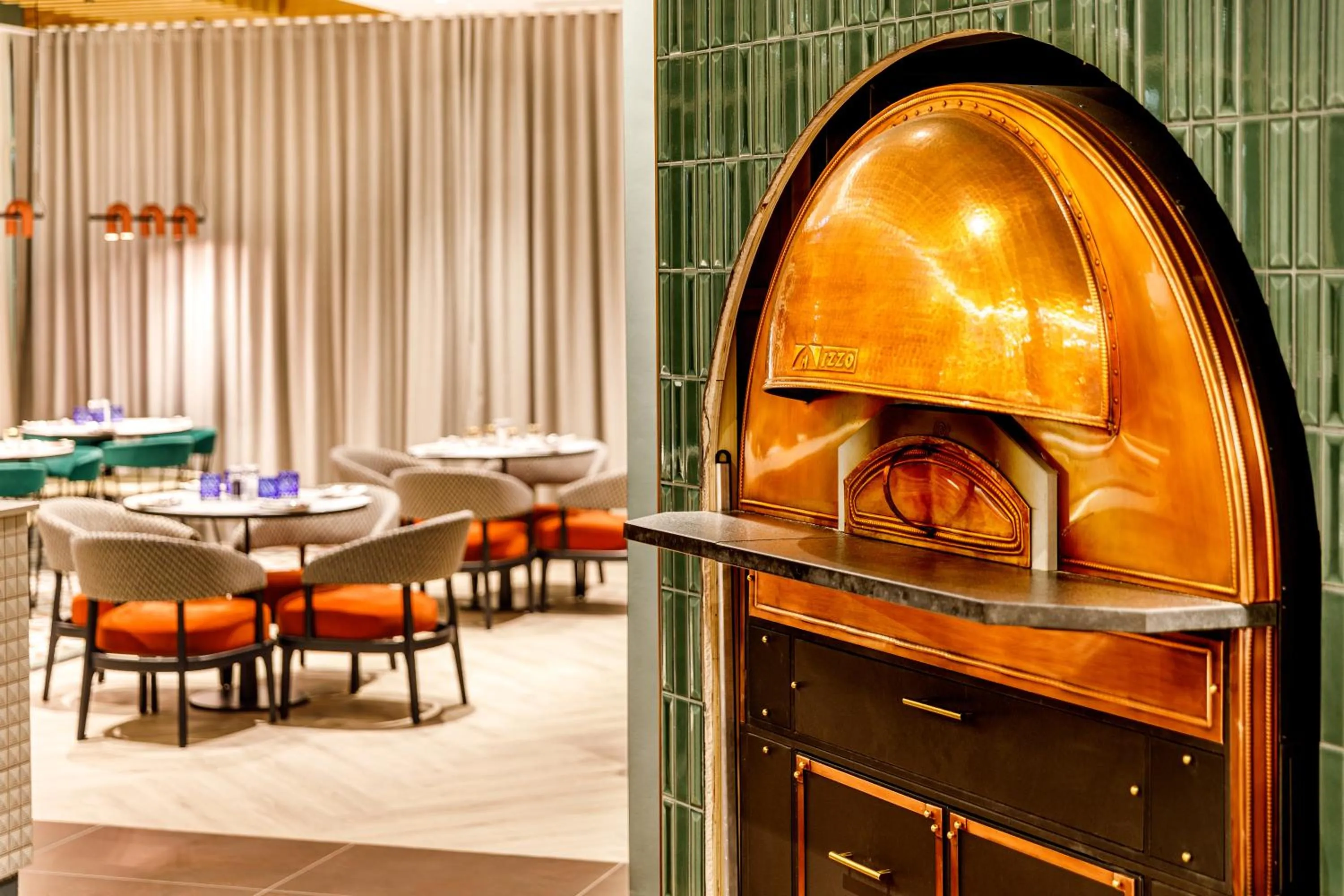 Restaurant/places to eat in Holiday Inn Manchester Airport T2 by IHG