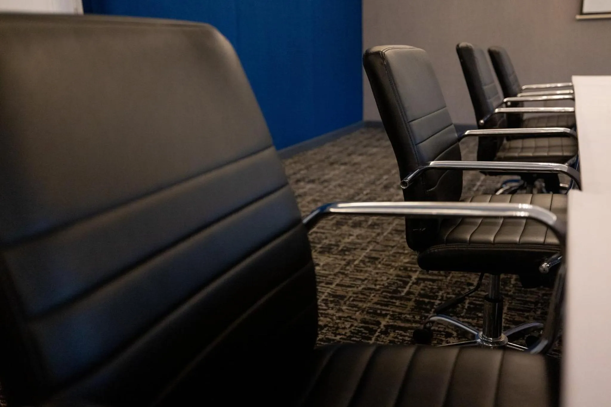 Meeting/conference room in voco Saltillo Suites by IHG