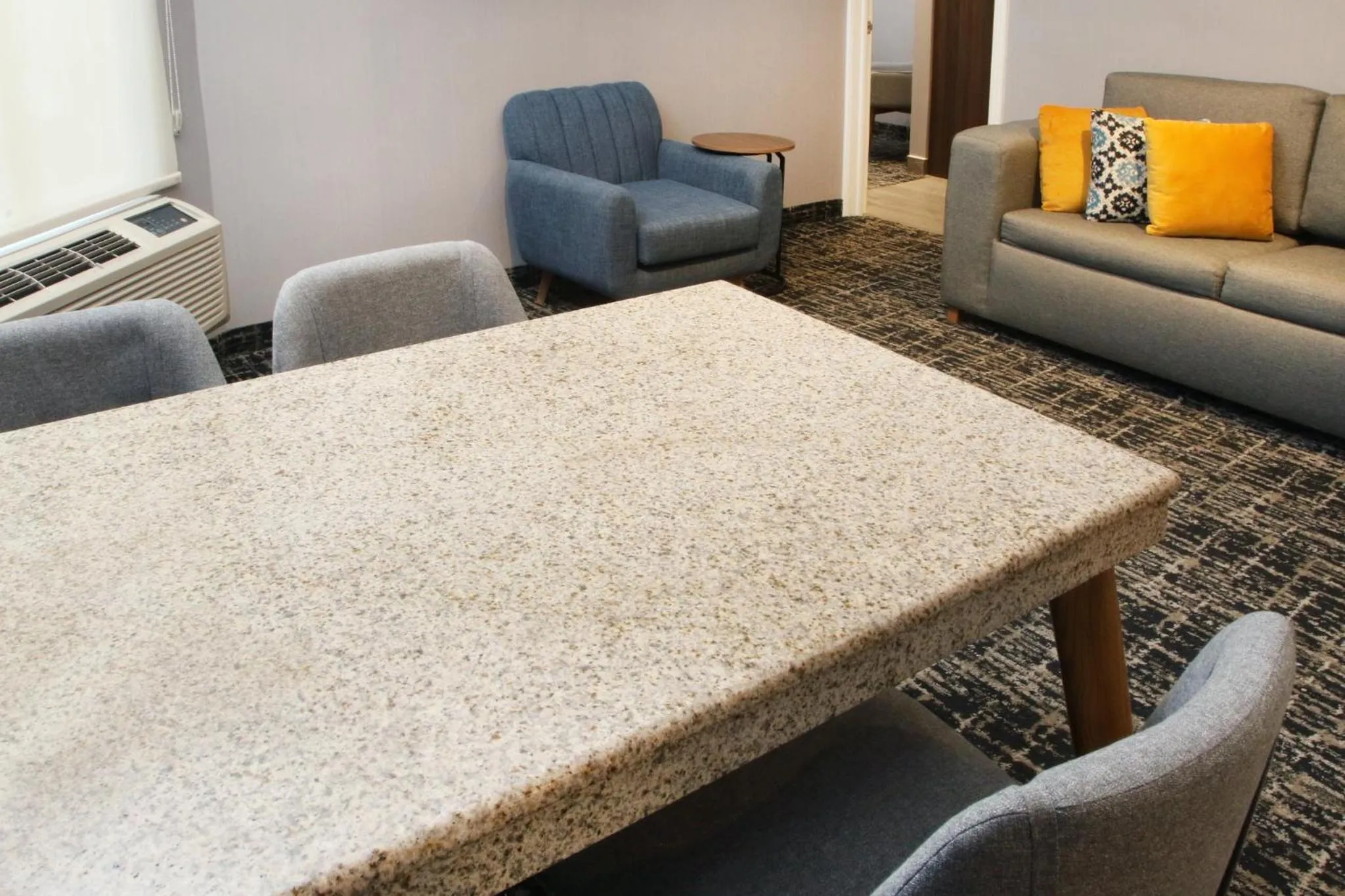 Photo of the whole room in voco Saltillo Suites by IHG