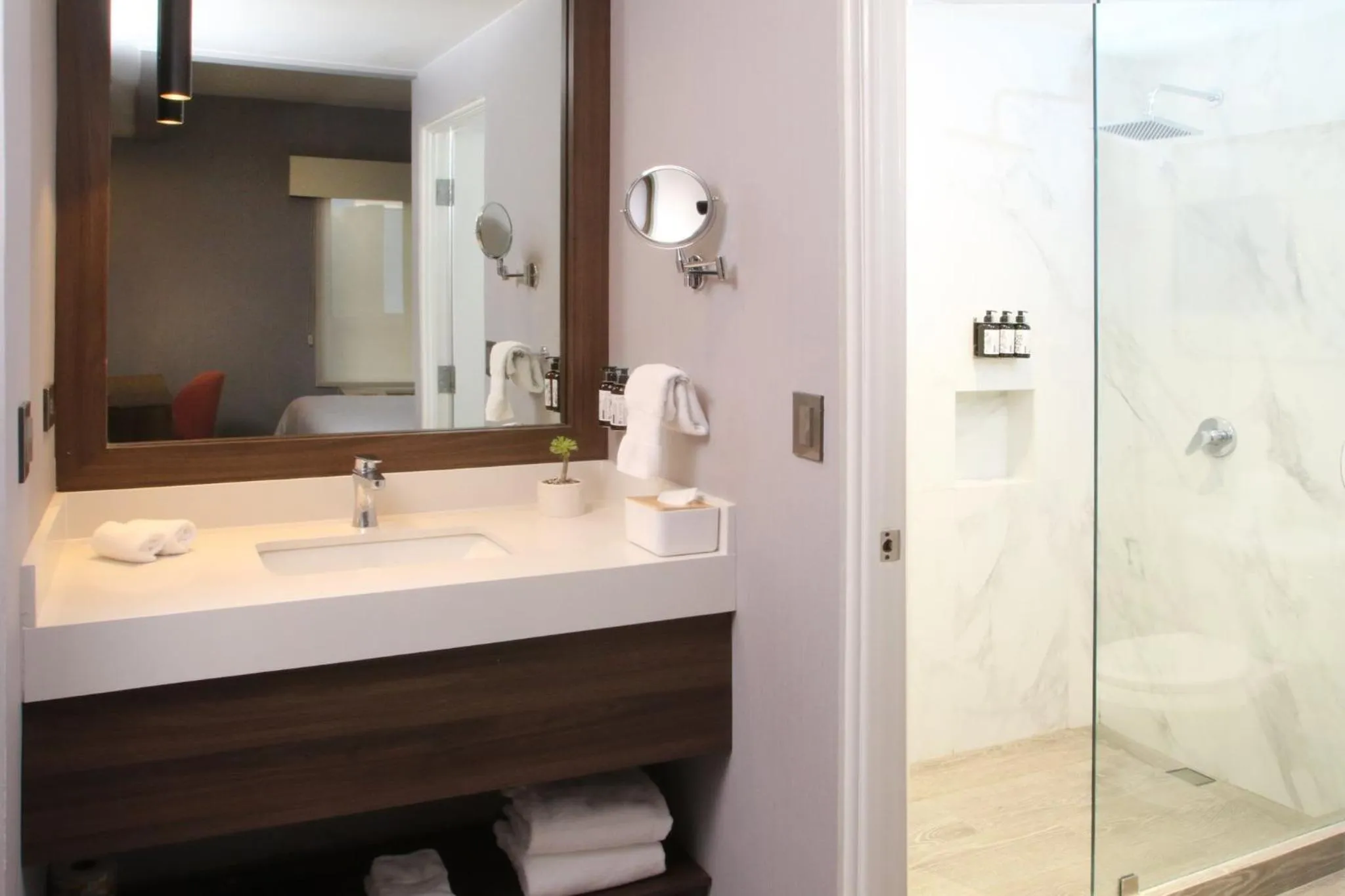 Photo of the whole room in voco Saltillo Suites by IHG