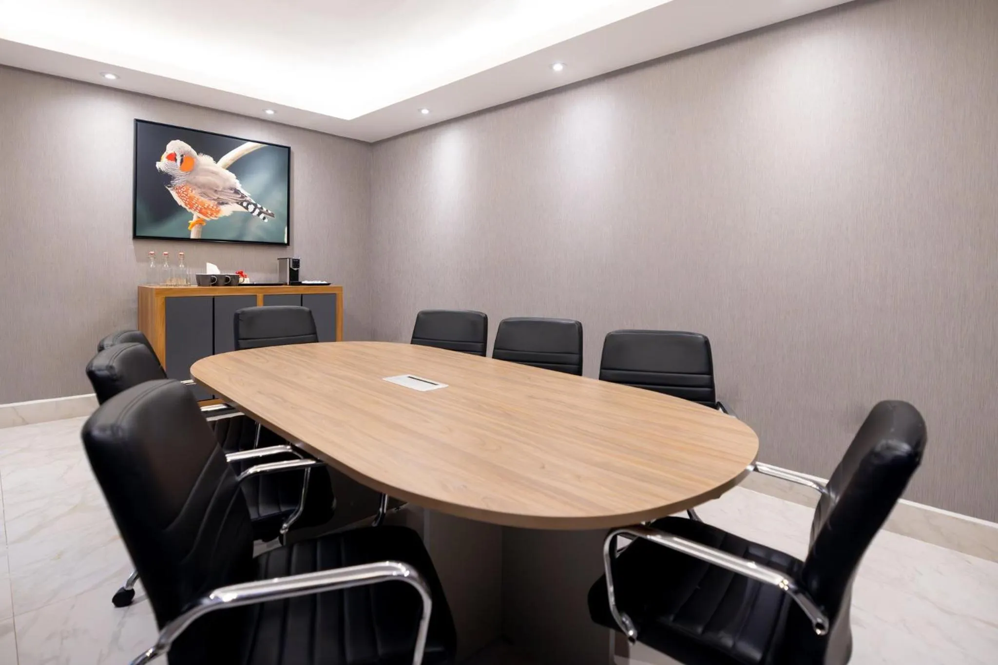 Meeting/conference room in voco Saltillo Suites by IHG