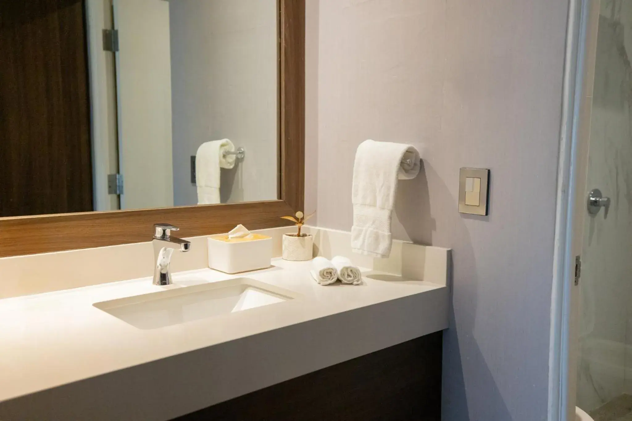 One-Bedroom King Suite in voco Saltillo Suites by IHG One-Bedroom King Suite in voco Saltillo Suites by IHG