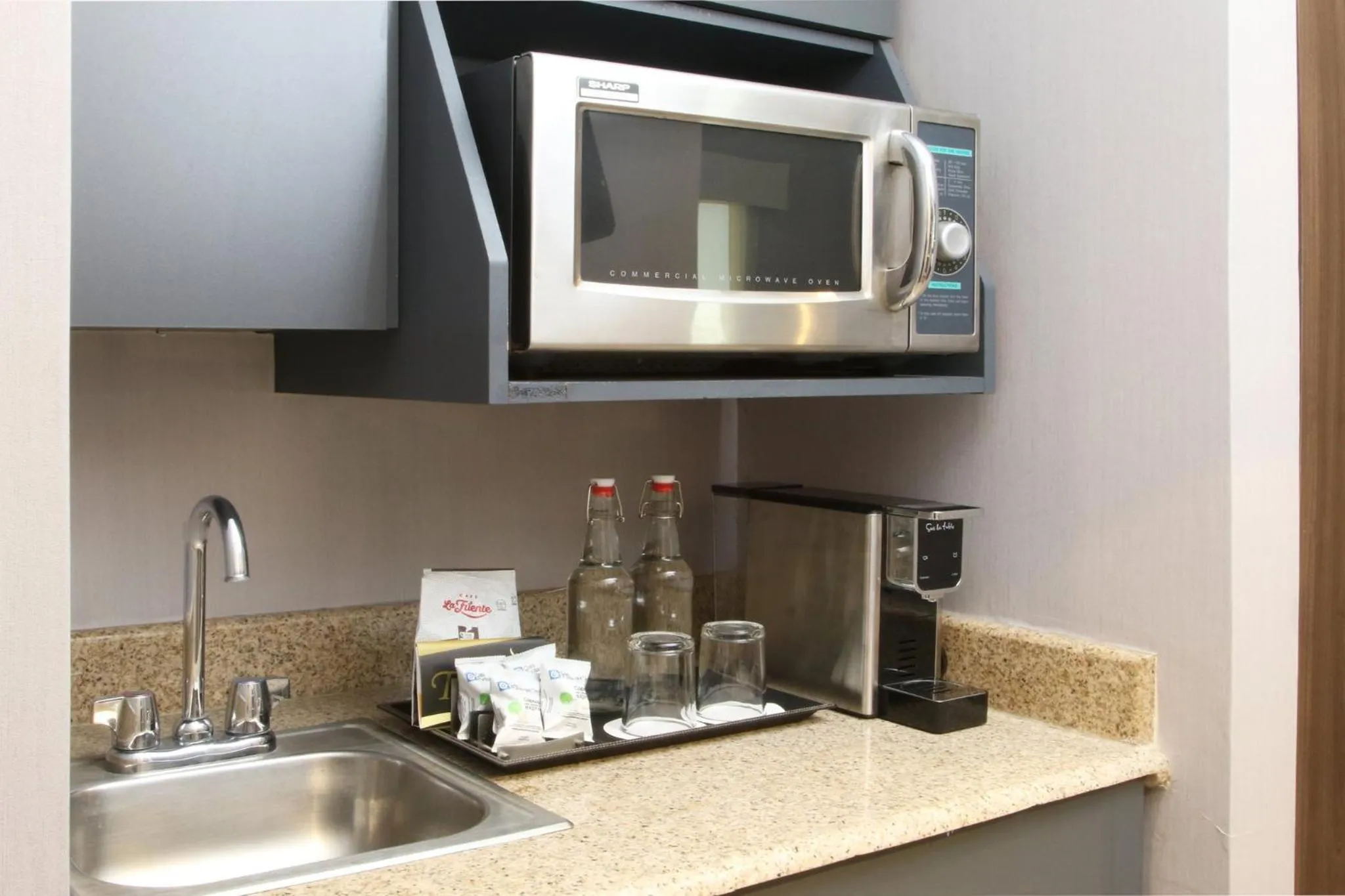 Photo of the whole room in voco Saltillo Suites by IHG