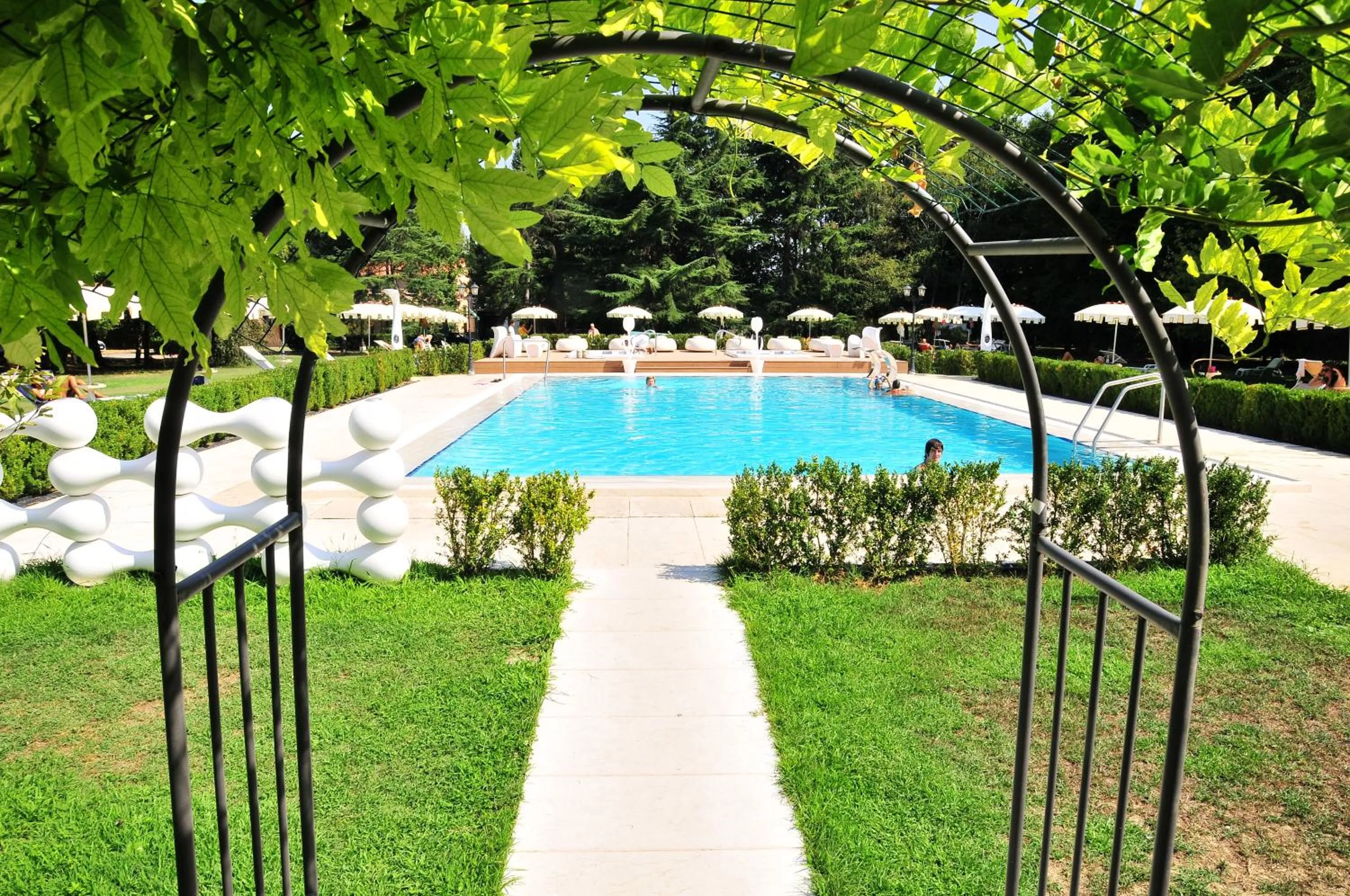 Swimming pool in Park Hotel Villa Giustinian