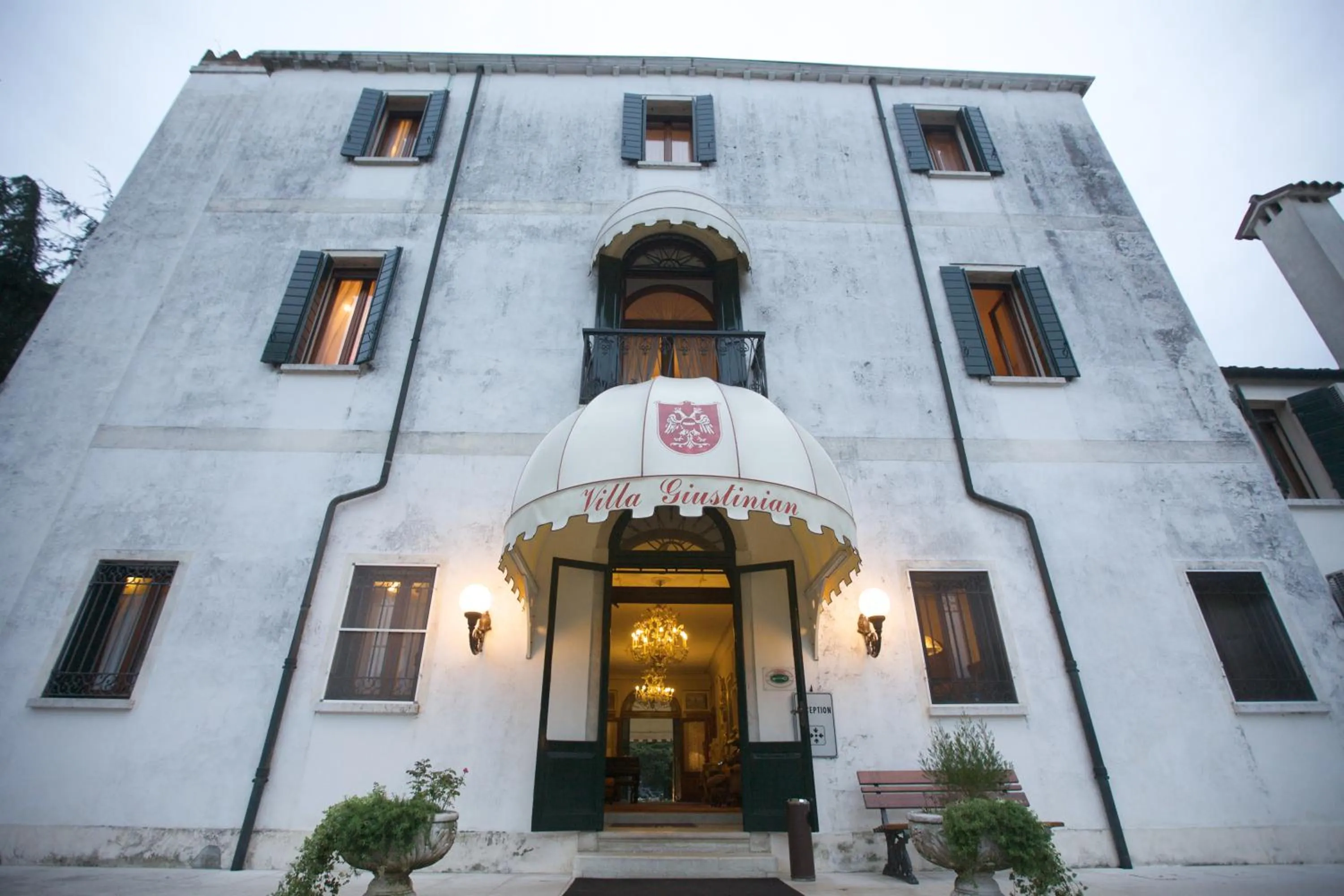 Facade/entrance in Park Hotel Villa Giustinian