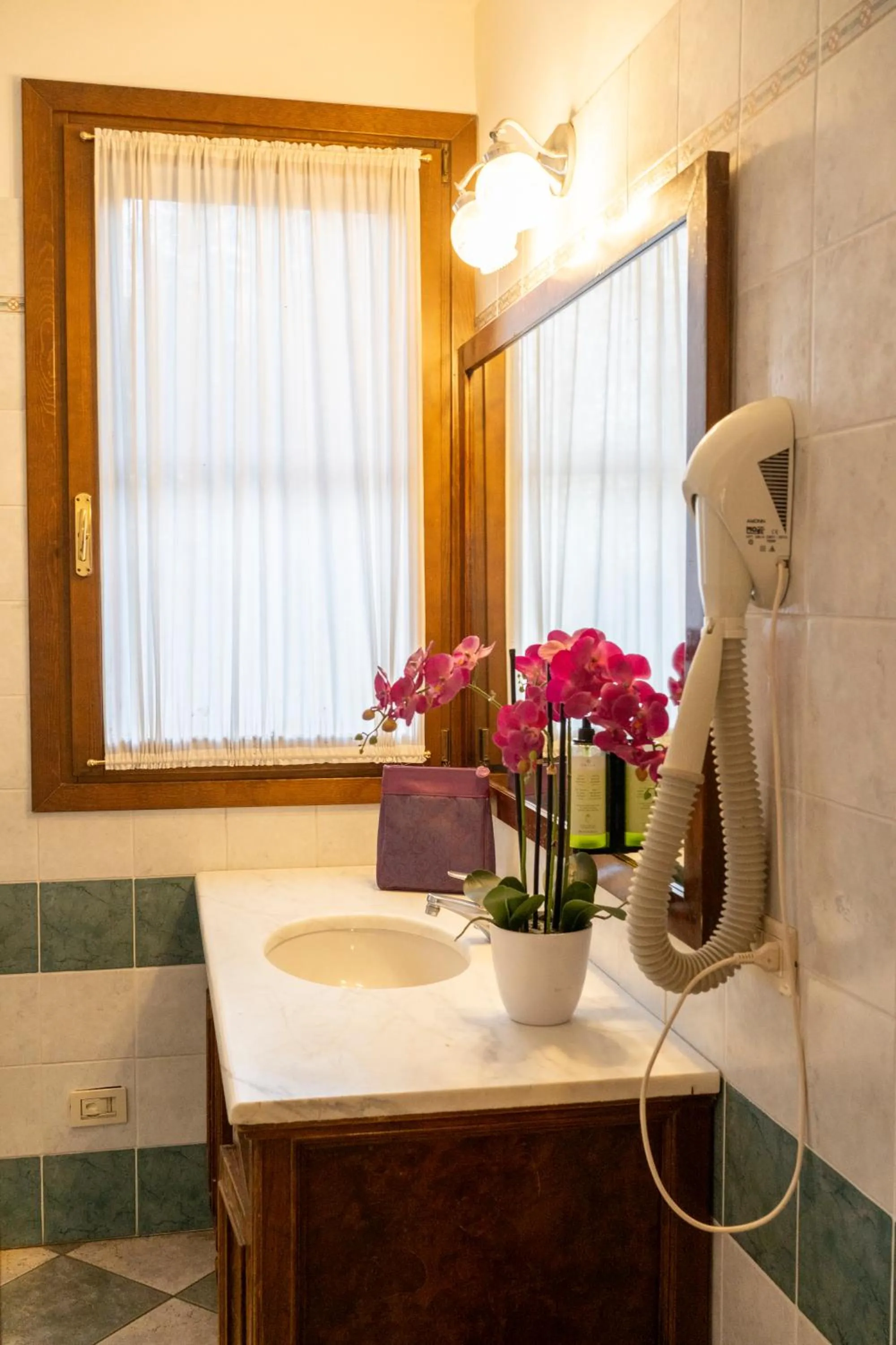 Bathroom in Park Hotel Villa Giustinian
