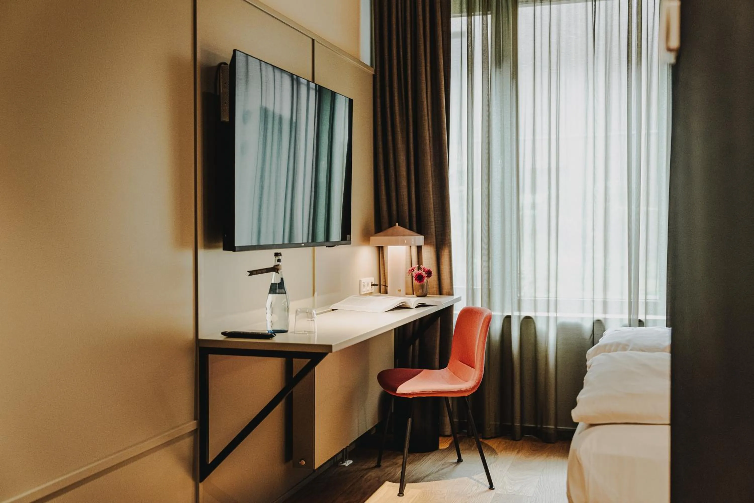 TV and multimedia, Bed in HIIVE Oldenburg