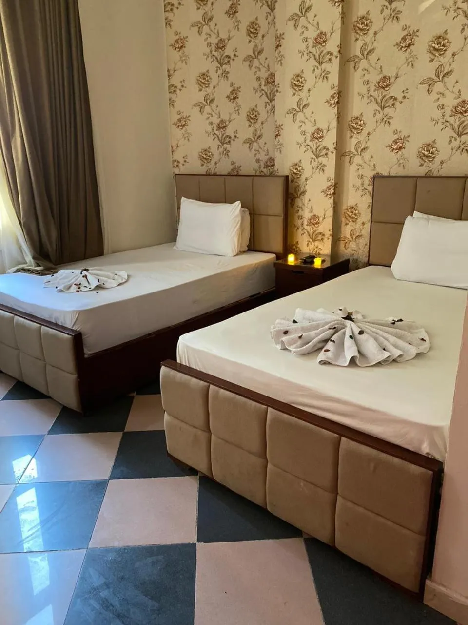 Bed in New Abdeen palace hostel