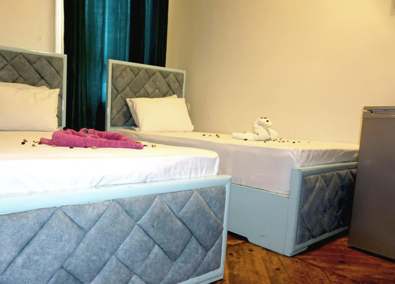 Bed in New Abdeen palace hostel