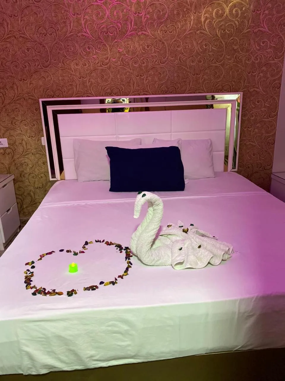 Bed in New Abdeen palace hostel