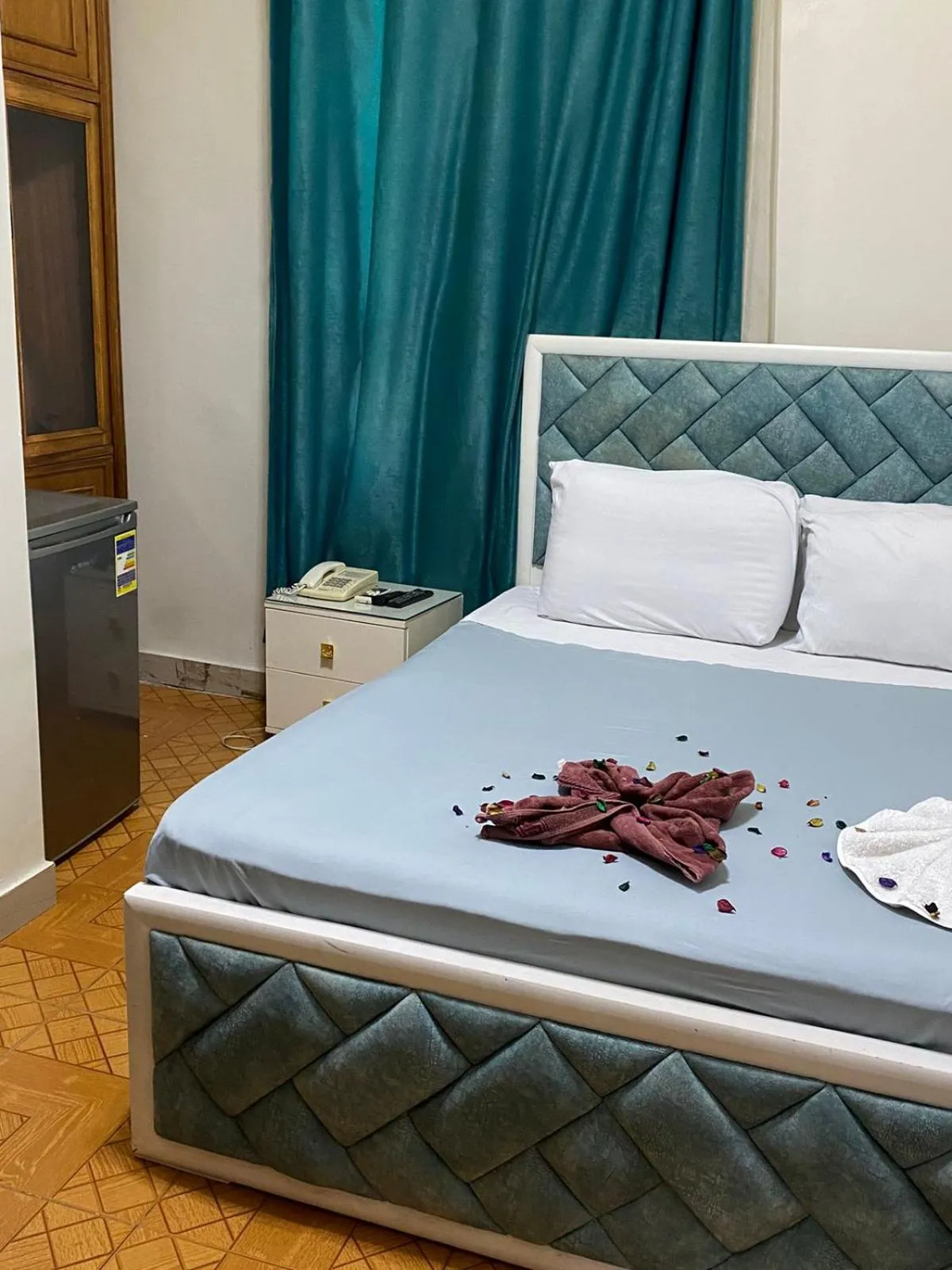 Bed in New Abdeen palace hostel