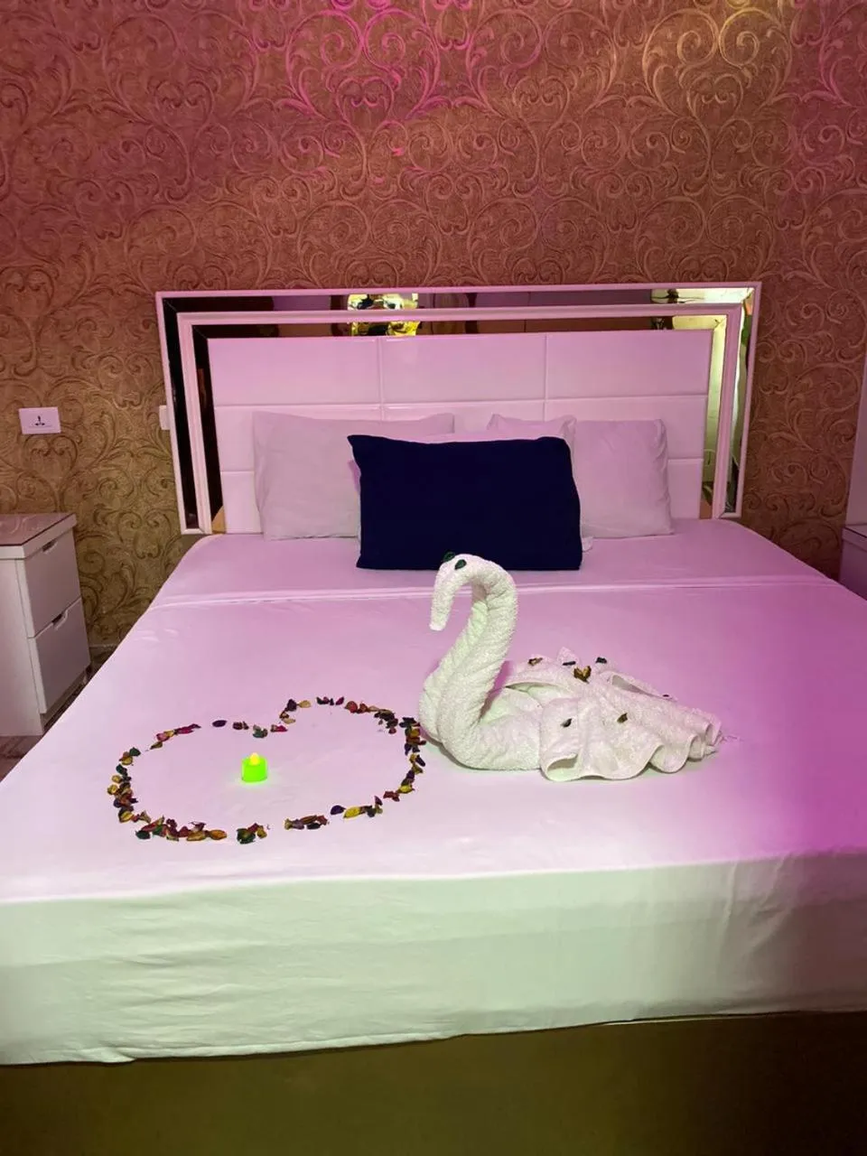 Bed in New Abdeen palace hostel