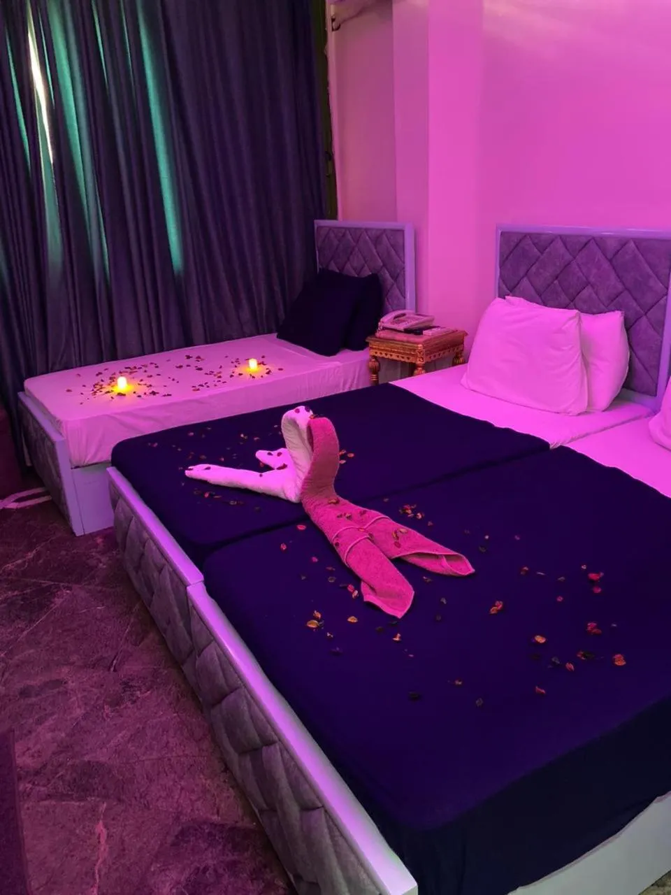 Bed in New Abdeen palace hostel