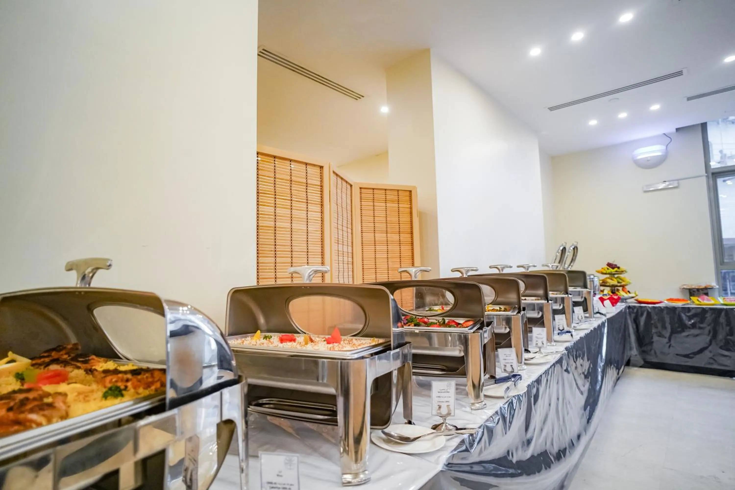 Food and drinks in Emaar Elite Hotel