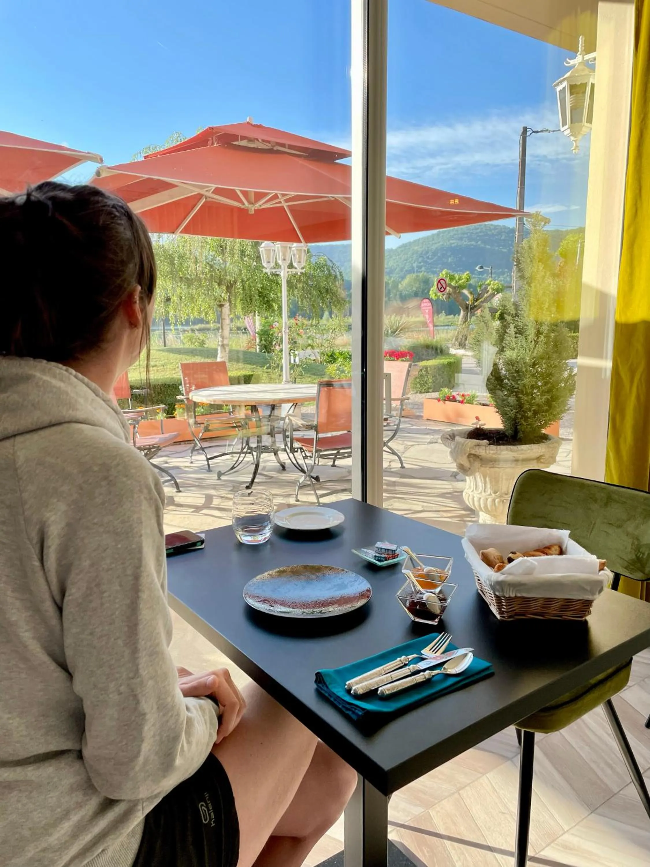 Breakfast in Hôtel Restaurant du Lac