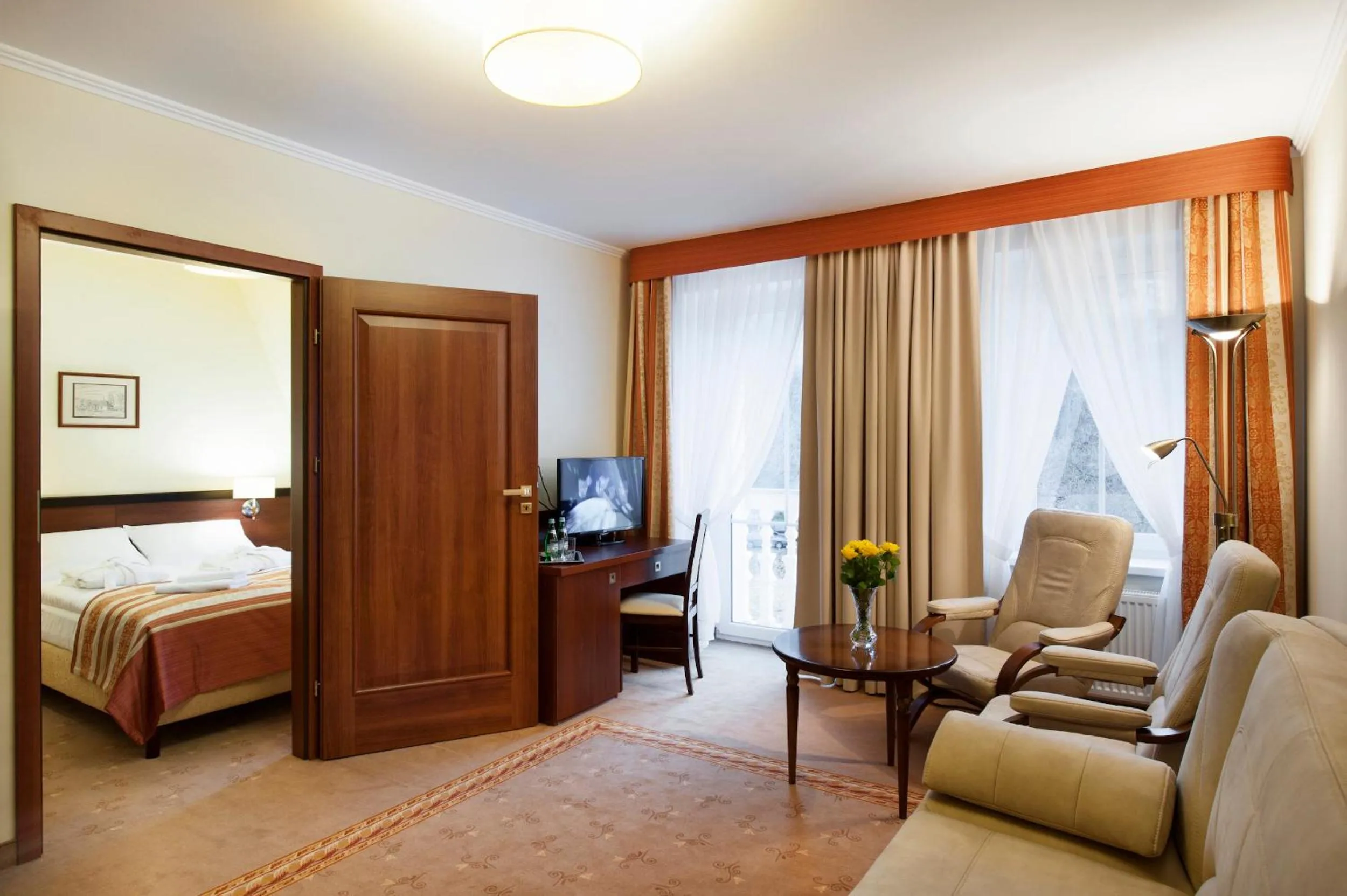 Photo of the whole room in Resort de Esperanto Sanatorium Uzdrowiskowe