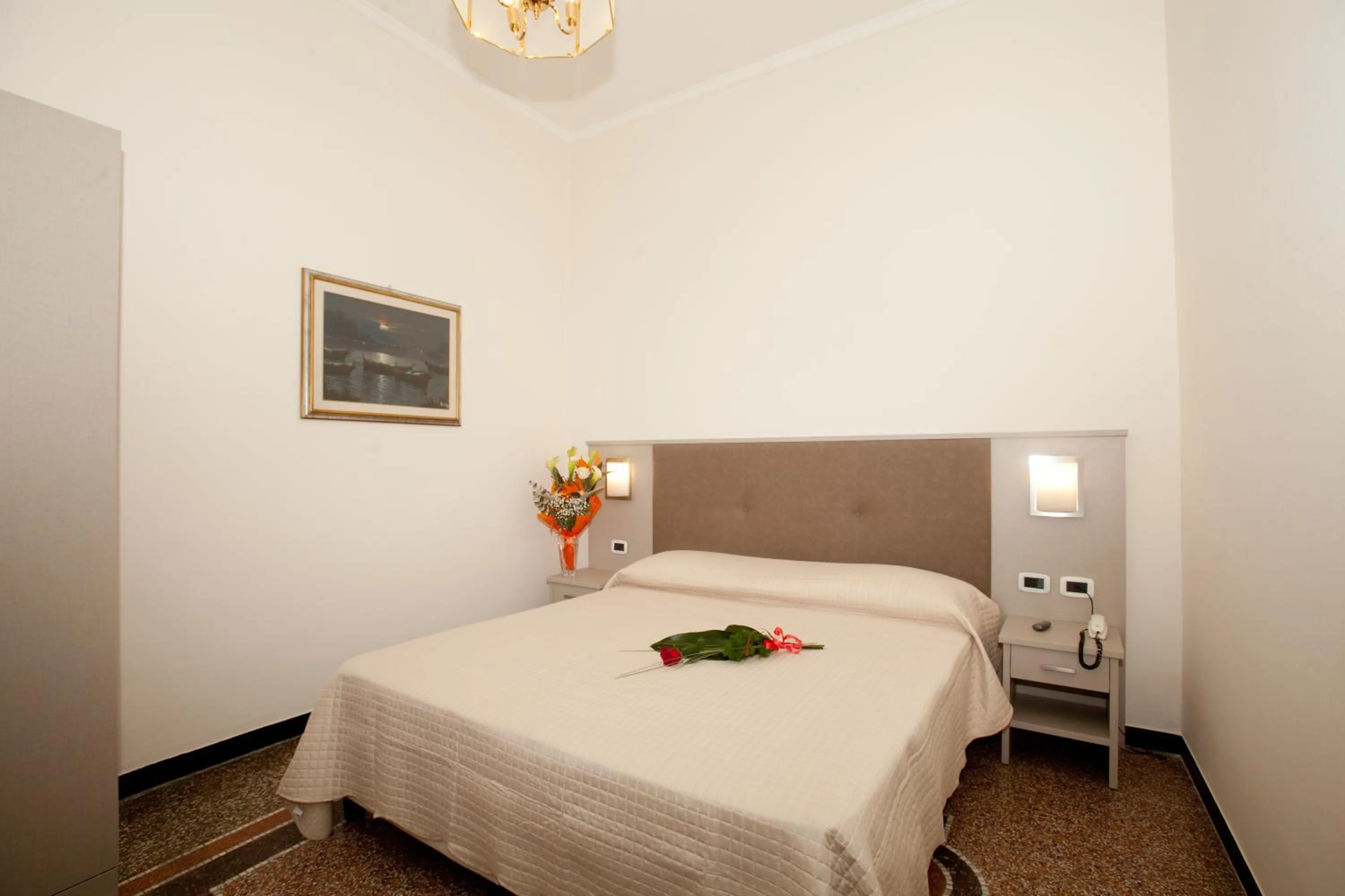 Photo of the whole room in Hotel Giulio Cesare