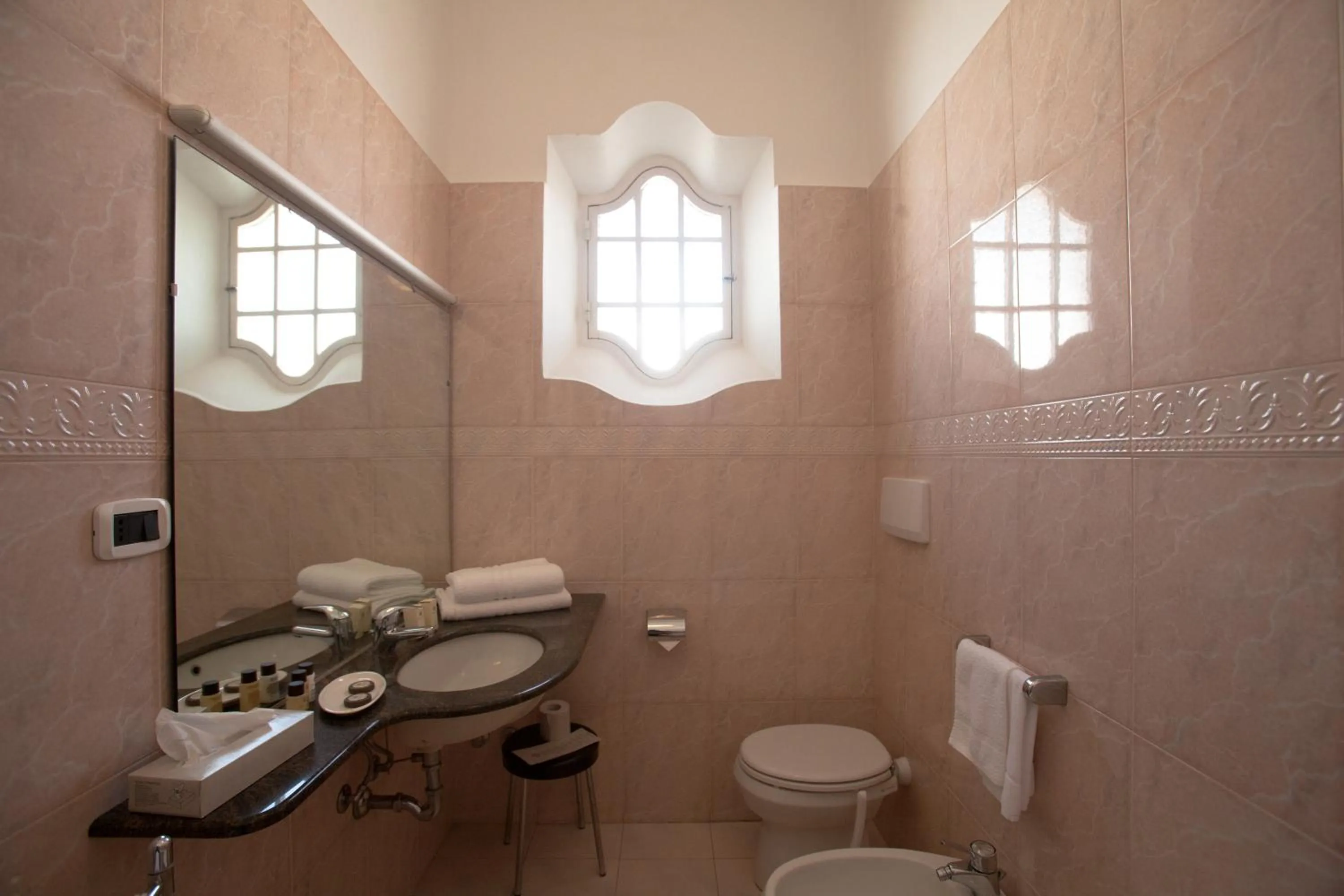 Bathroom in Hotel Giulio Cesare