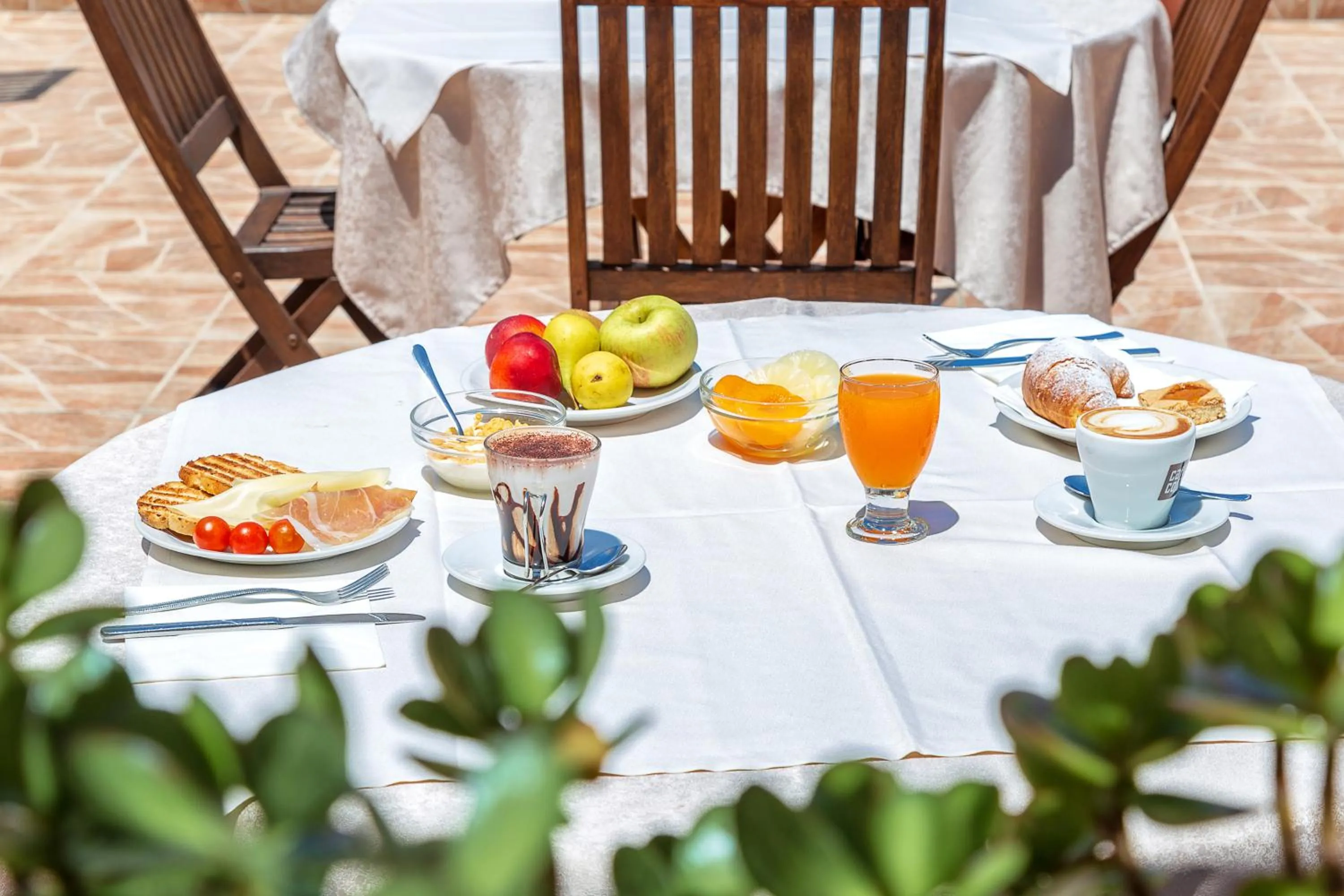 Food in Hotel Bonsai