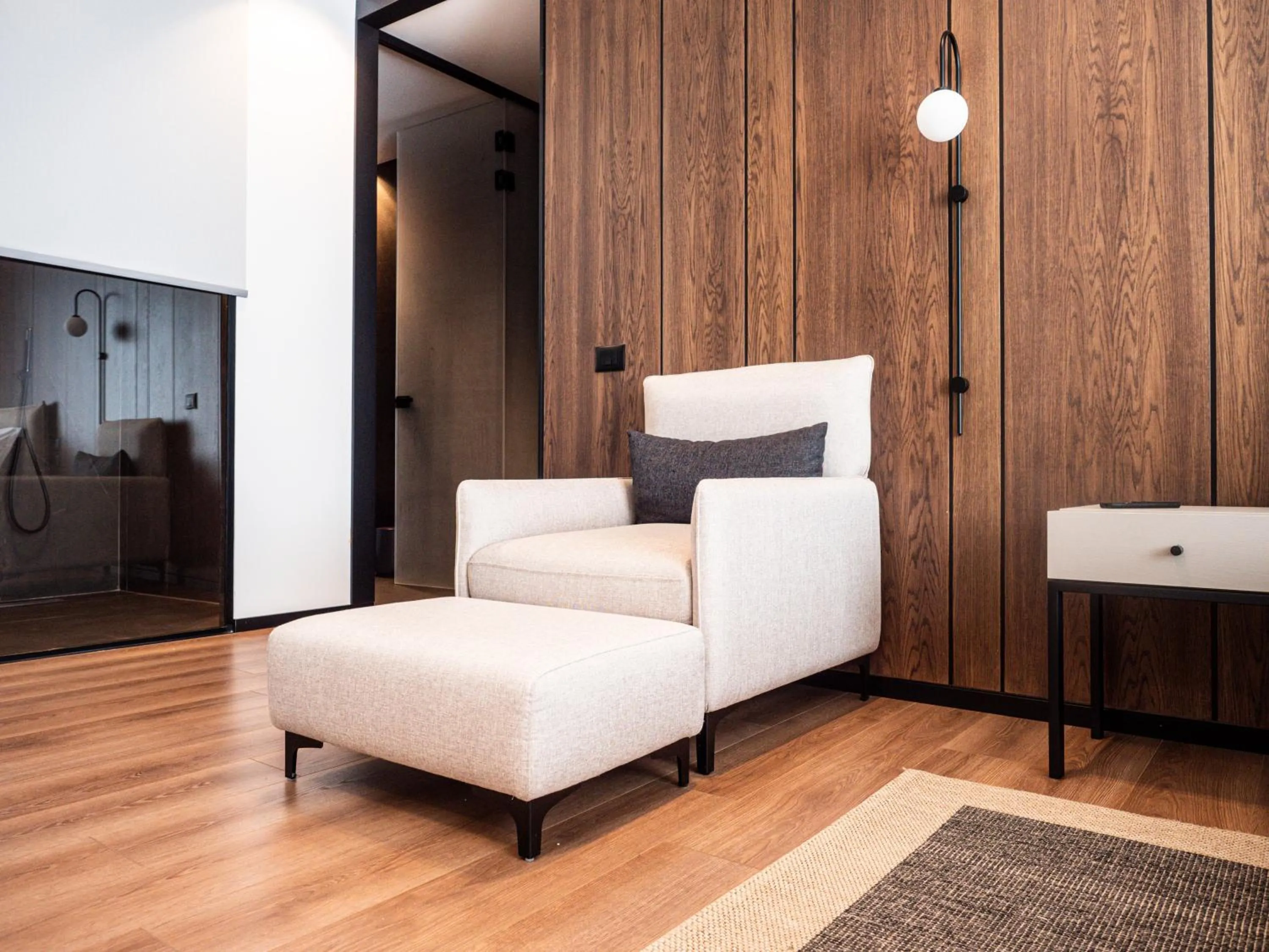 Living room, Bed in Nobus Hotel & Spa