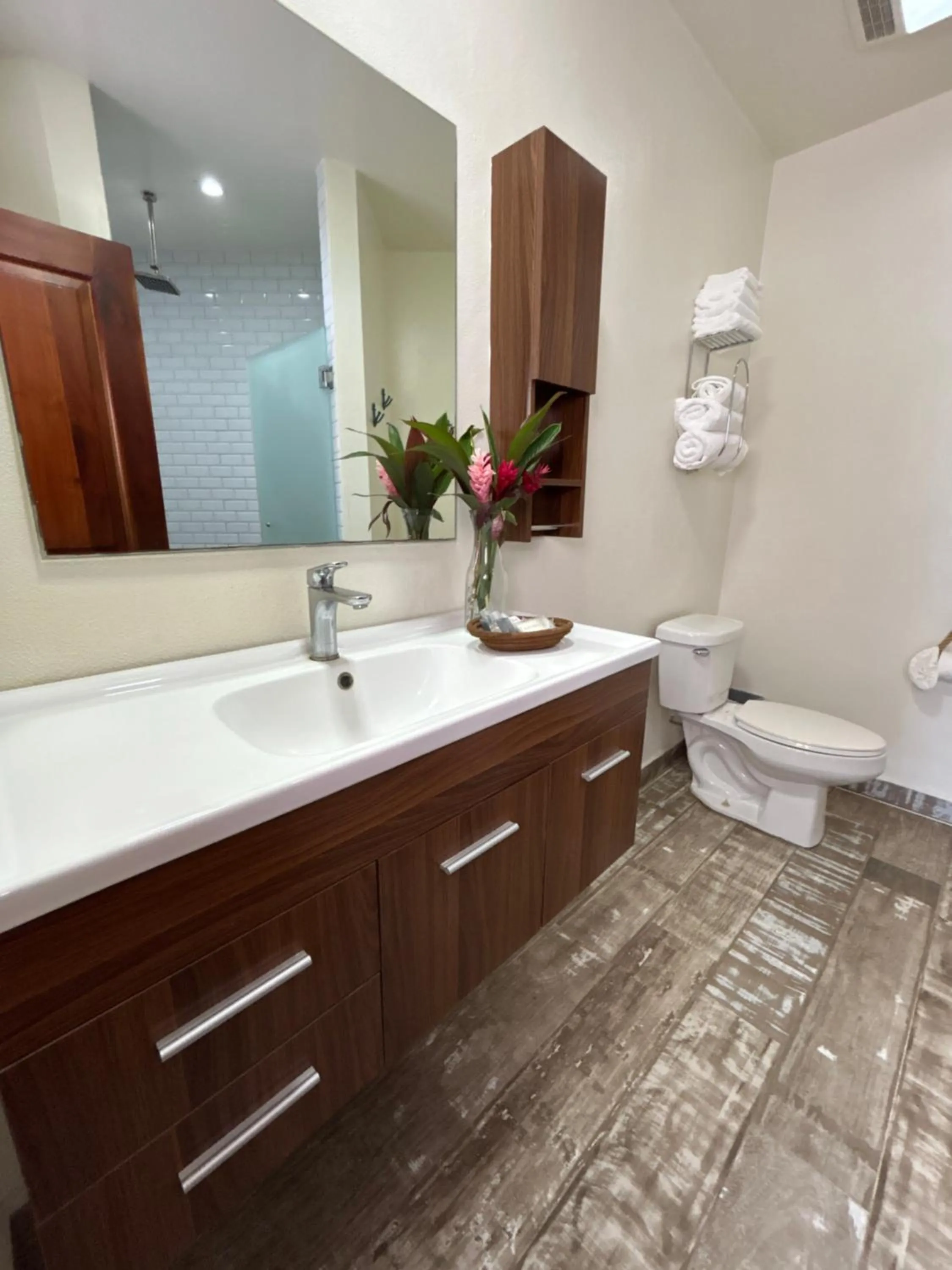 Brisas Del Mar Beach + Dive Resort